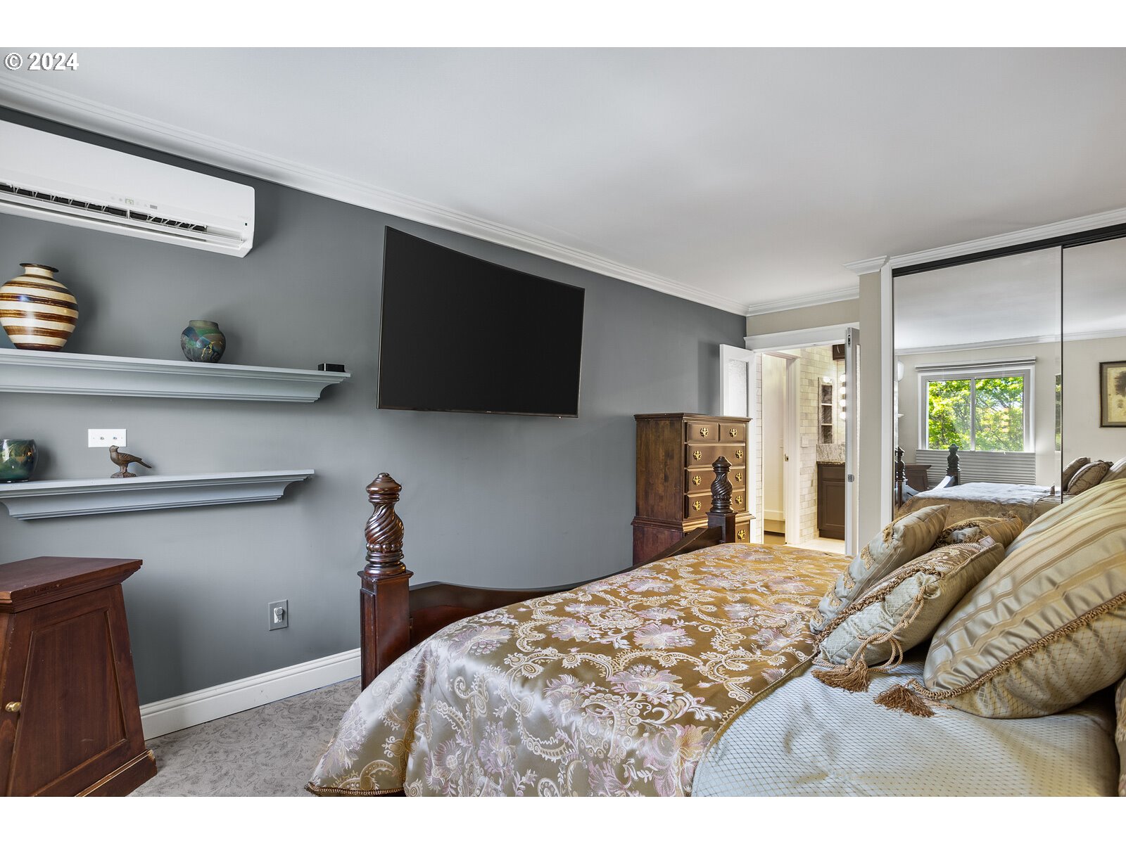 5585 E EVERGREEN BLVD 5402