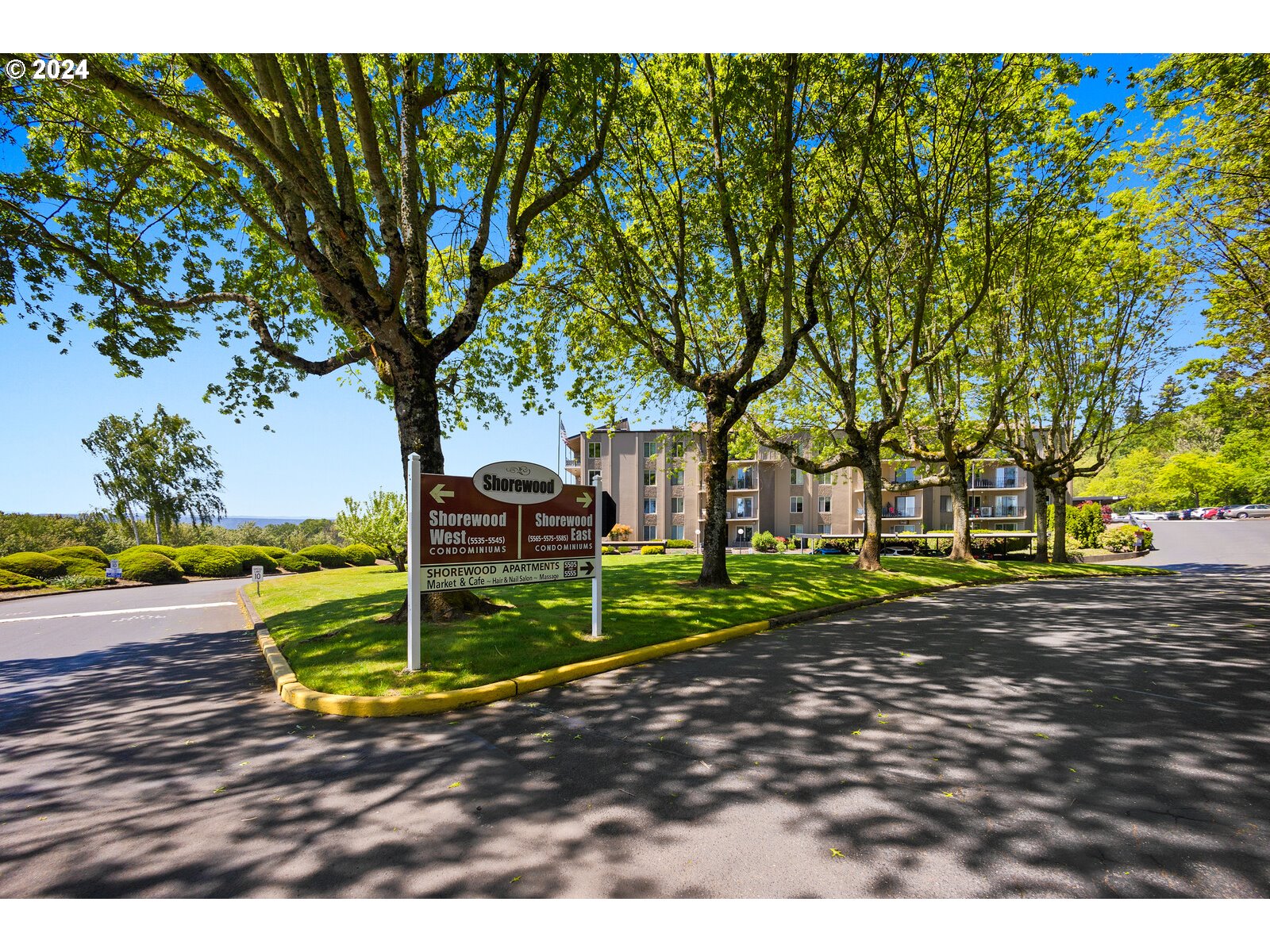 5585 E EVERGREEN BLVD 5402