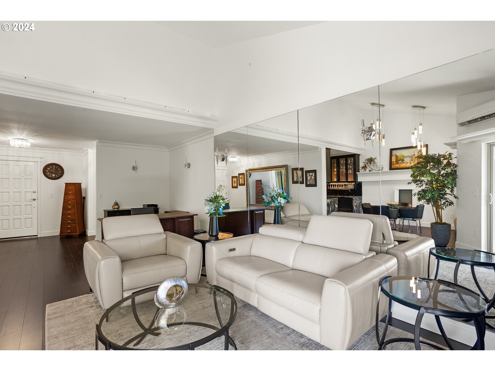 5585 E EVERGREEN BLVD 5402