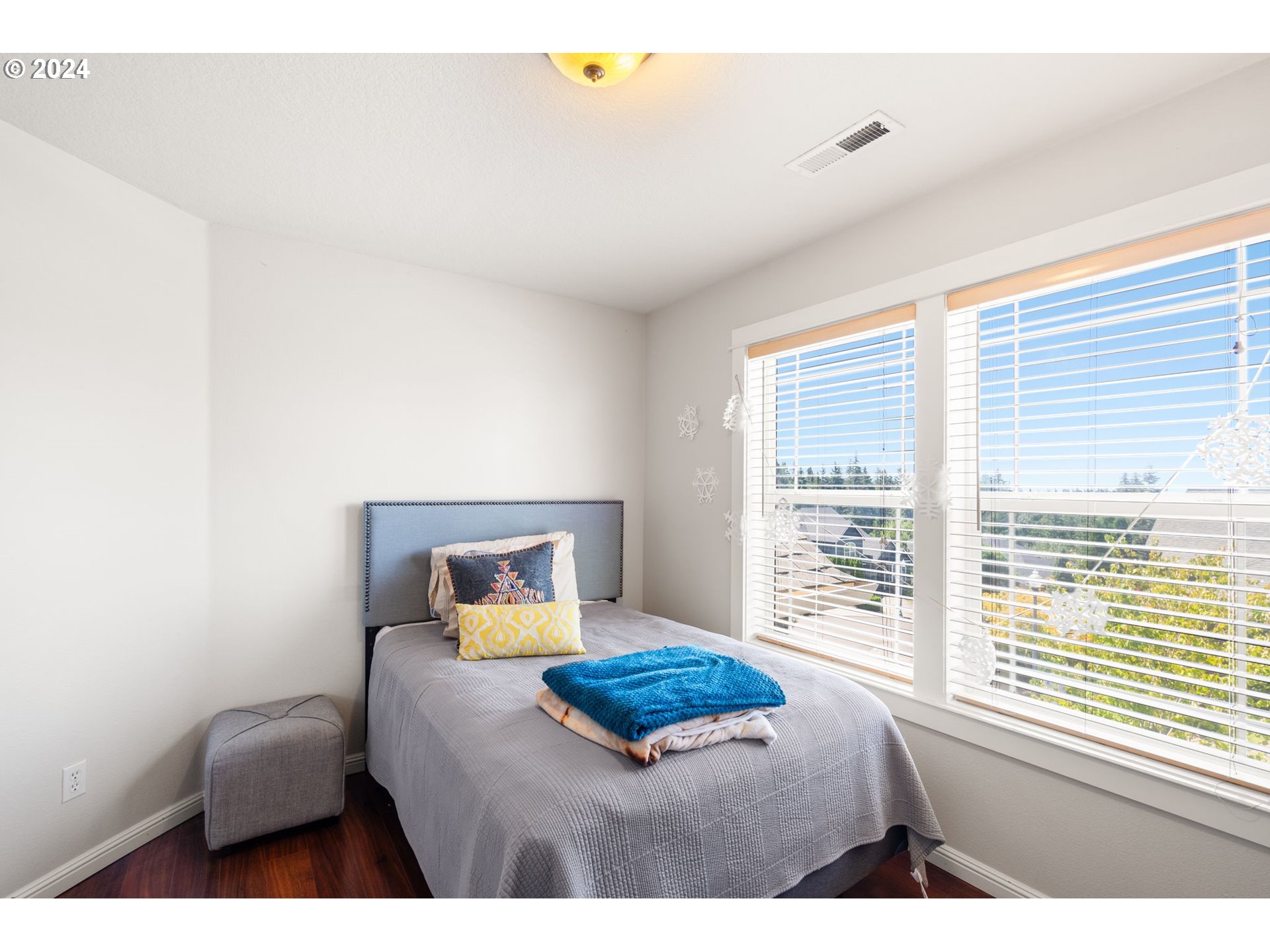 3016 NW GRAVENSTEIN ST