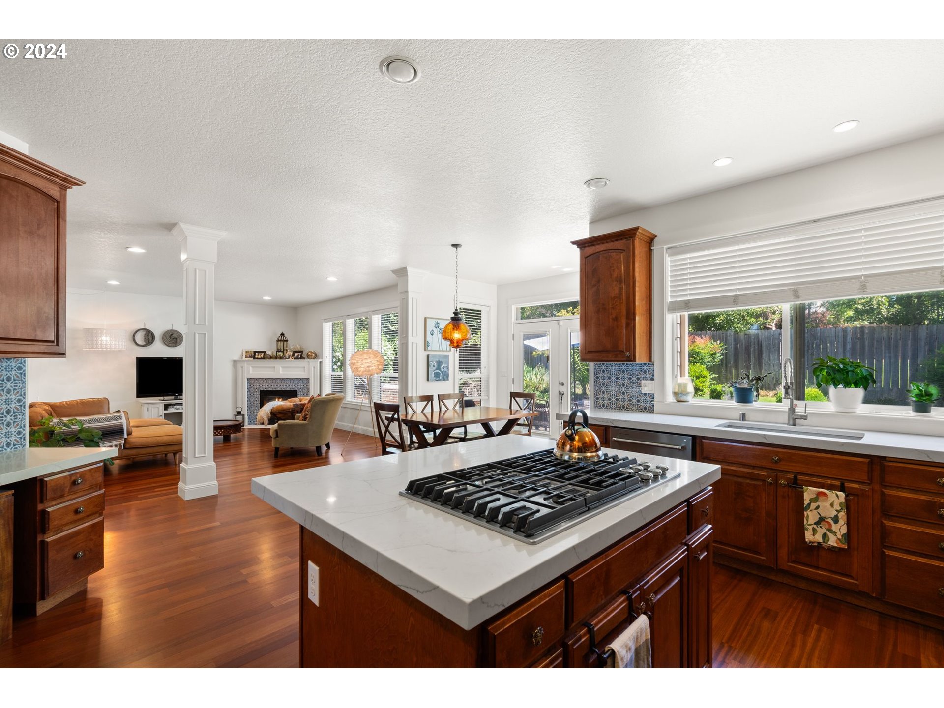 3016 NW GRAVENSTEIN ST