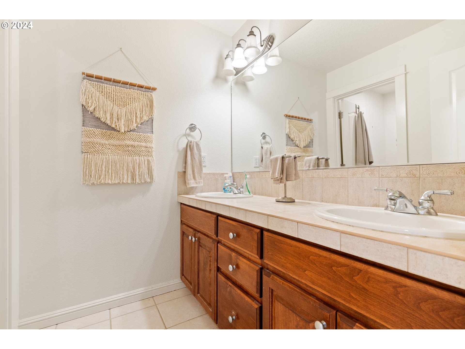 3016 NW GRAVENSTEIN ST