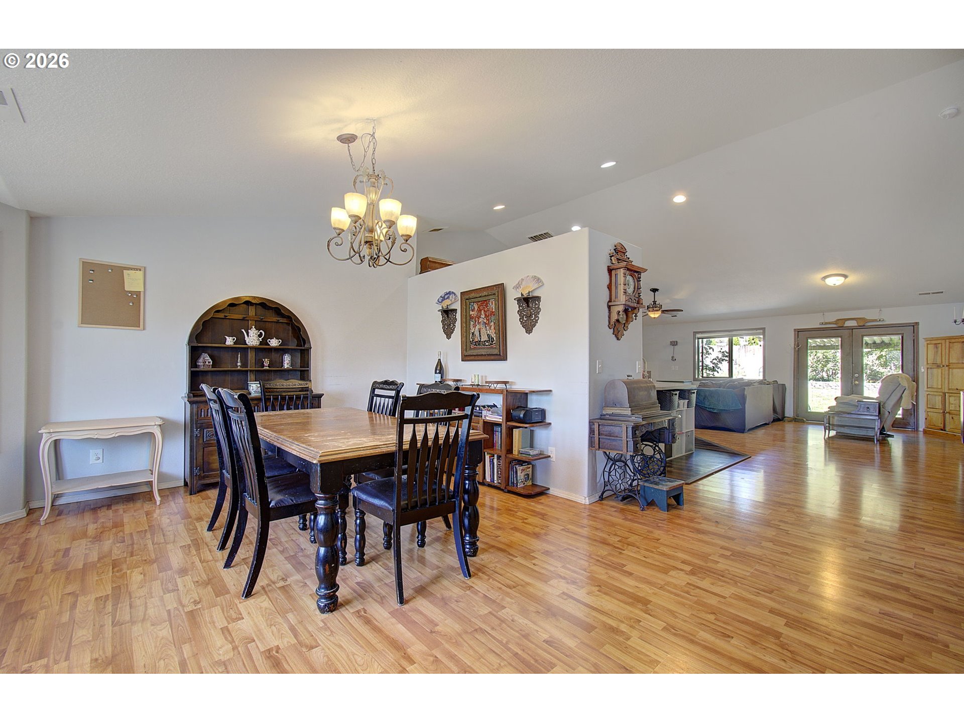 15 NE 14TH CT