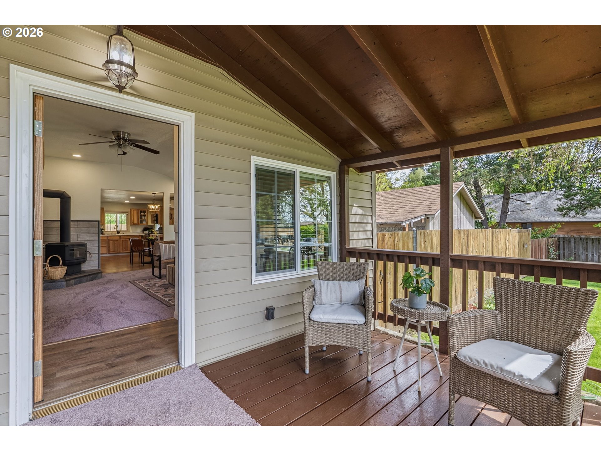 657 NW 10TH AVE