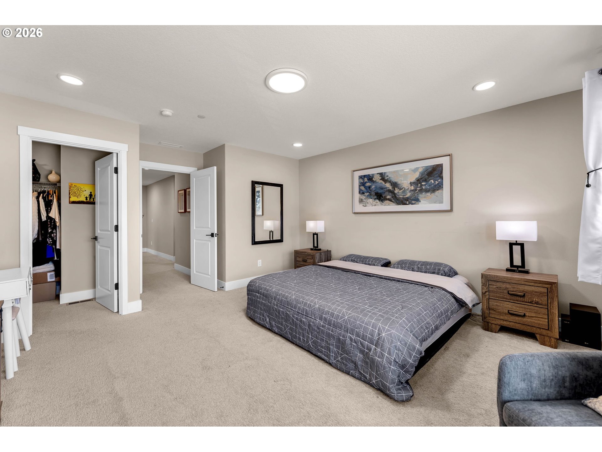 329 W LAUREL ST