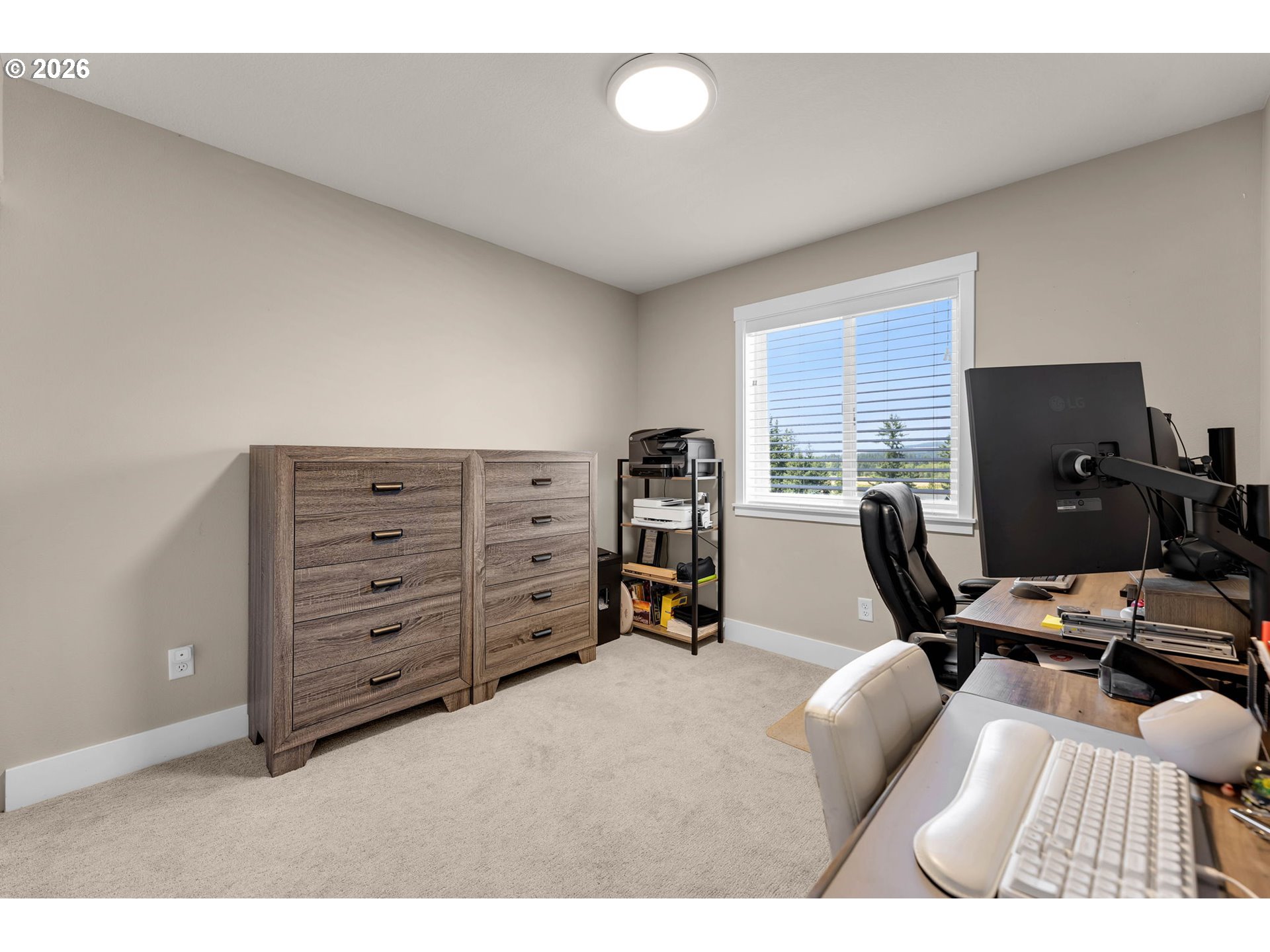 329 W LAUREL ST