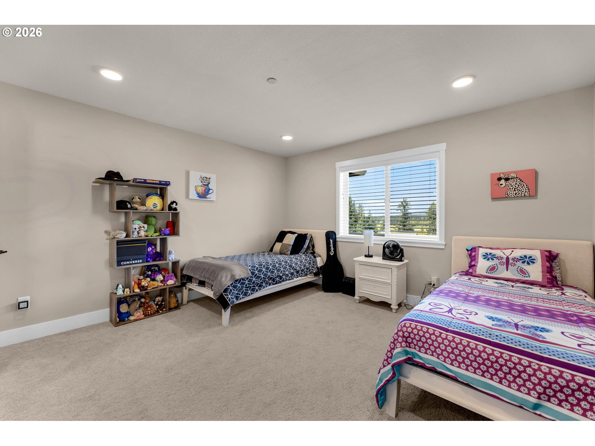 329 W LAUREL ST