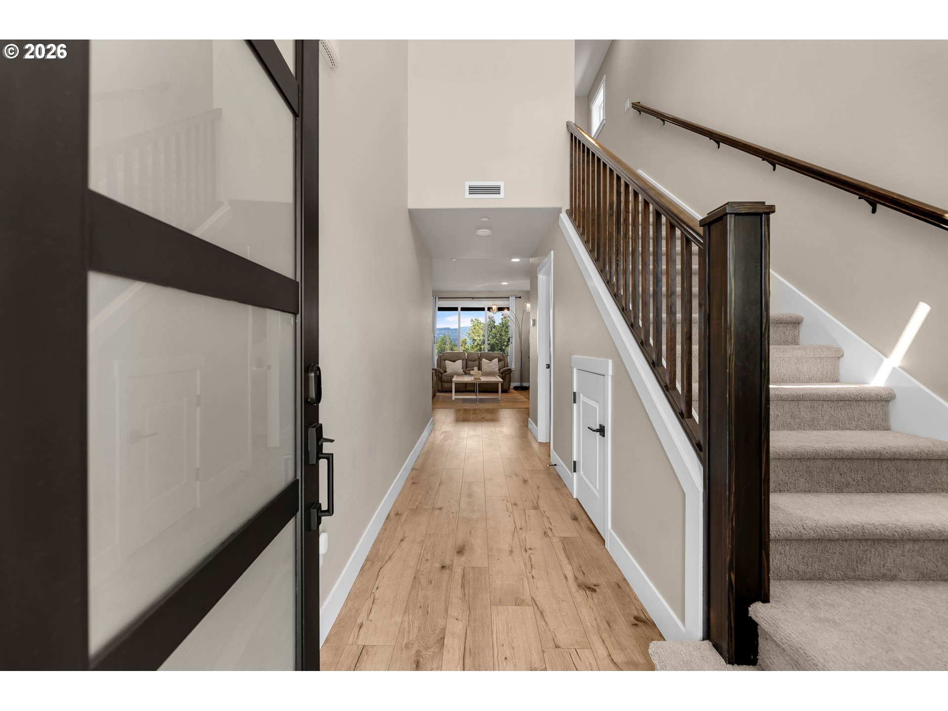 329 W LAUREL ST