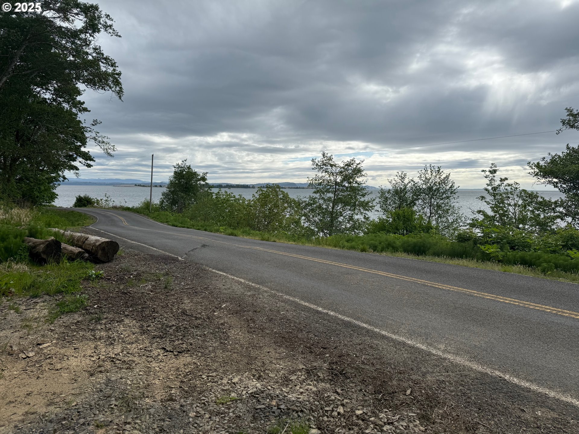 1049 ALTOONA PILLAR ROCK RD