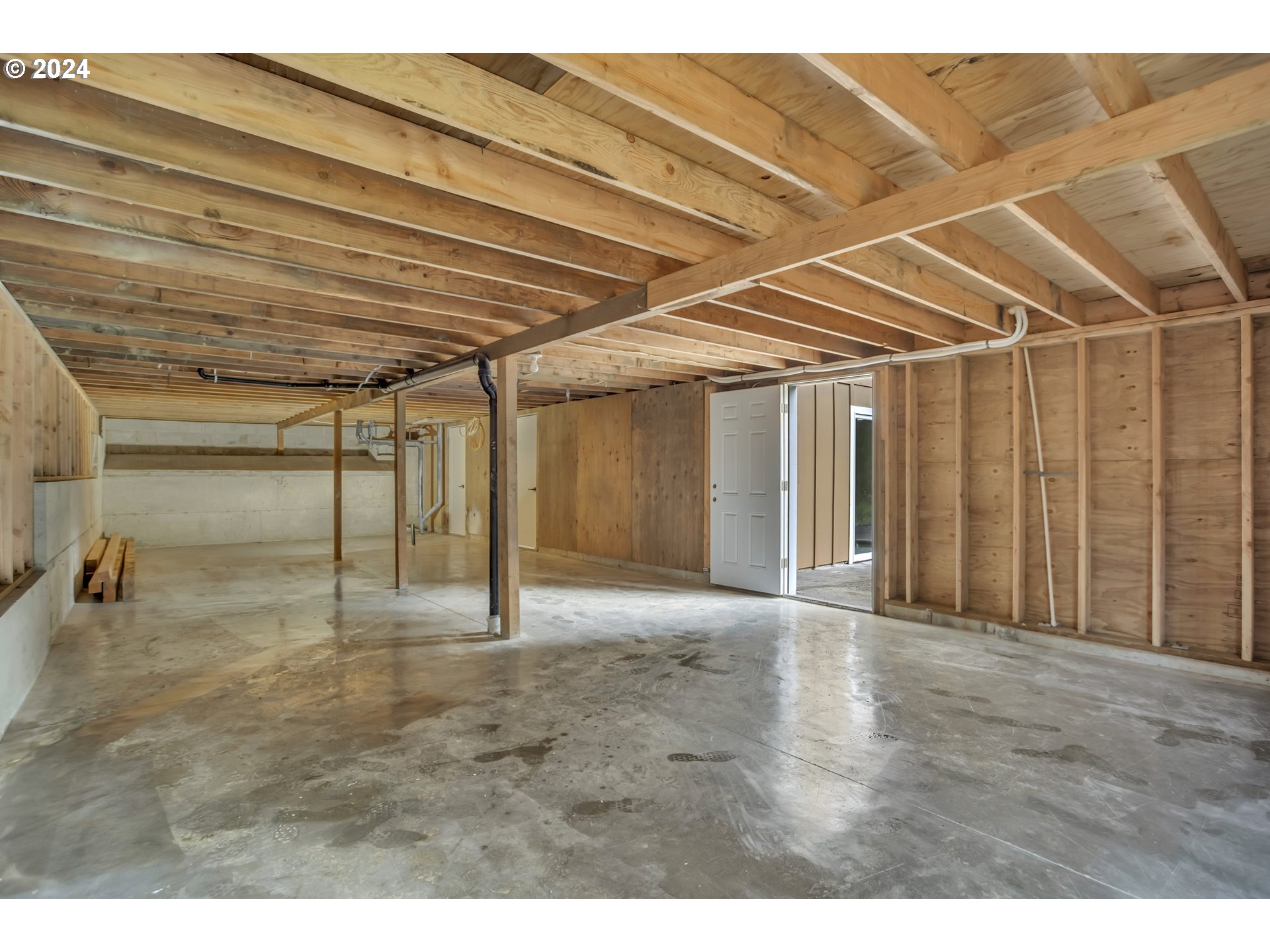 48 ELK RIDGE LN