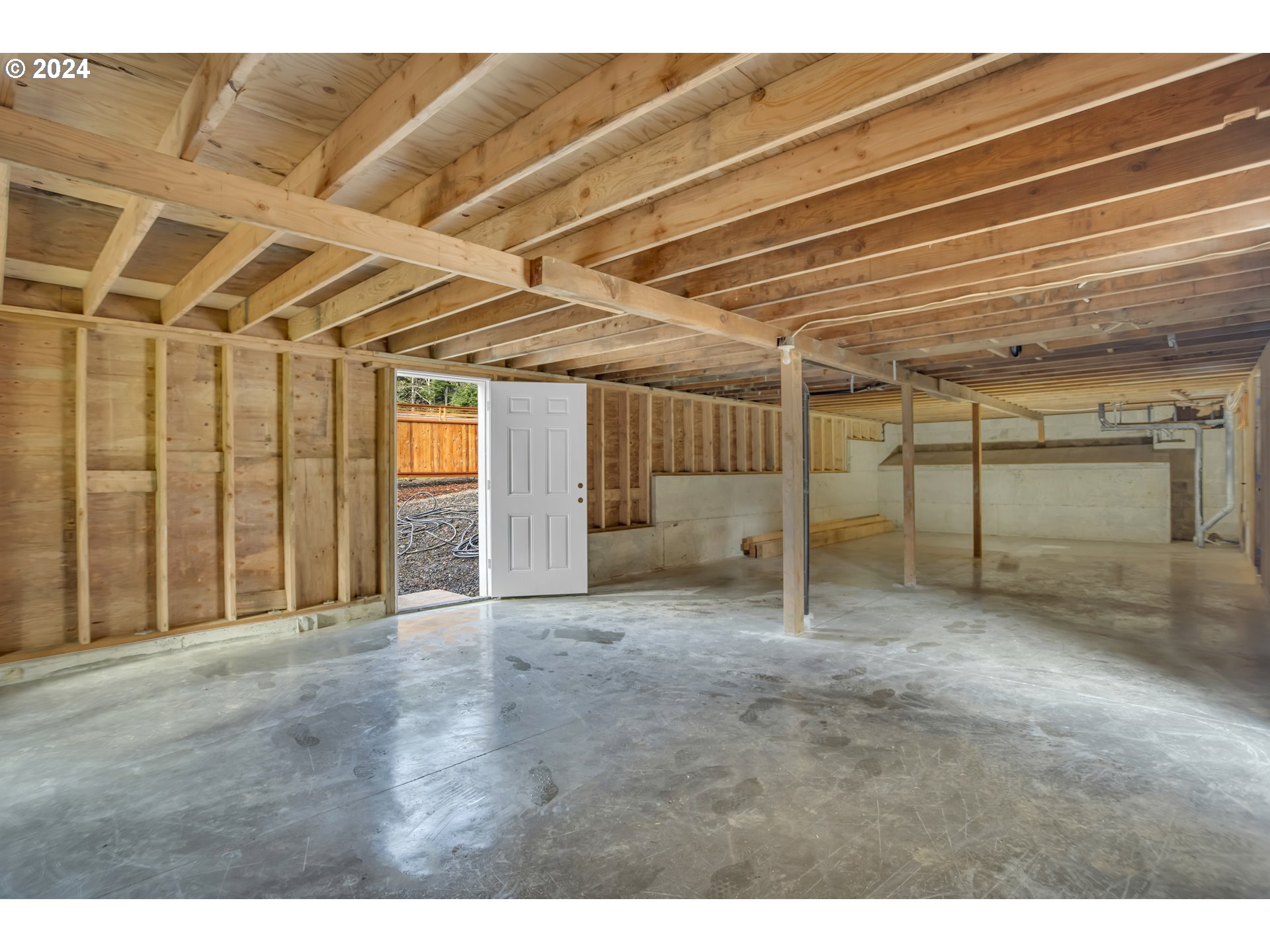 48 ELK RIDGE LN