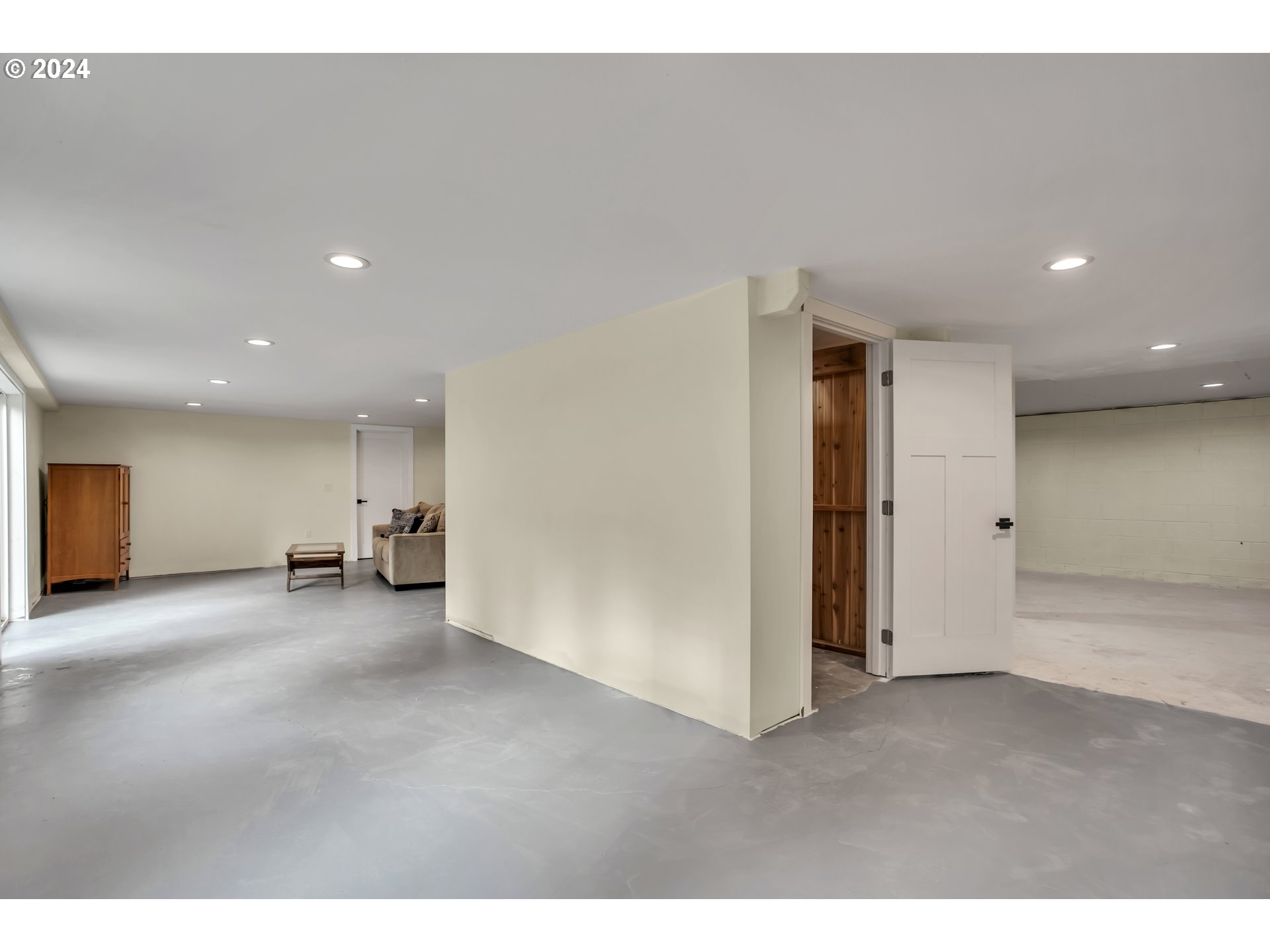48 ELK RIDGE LN