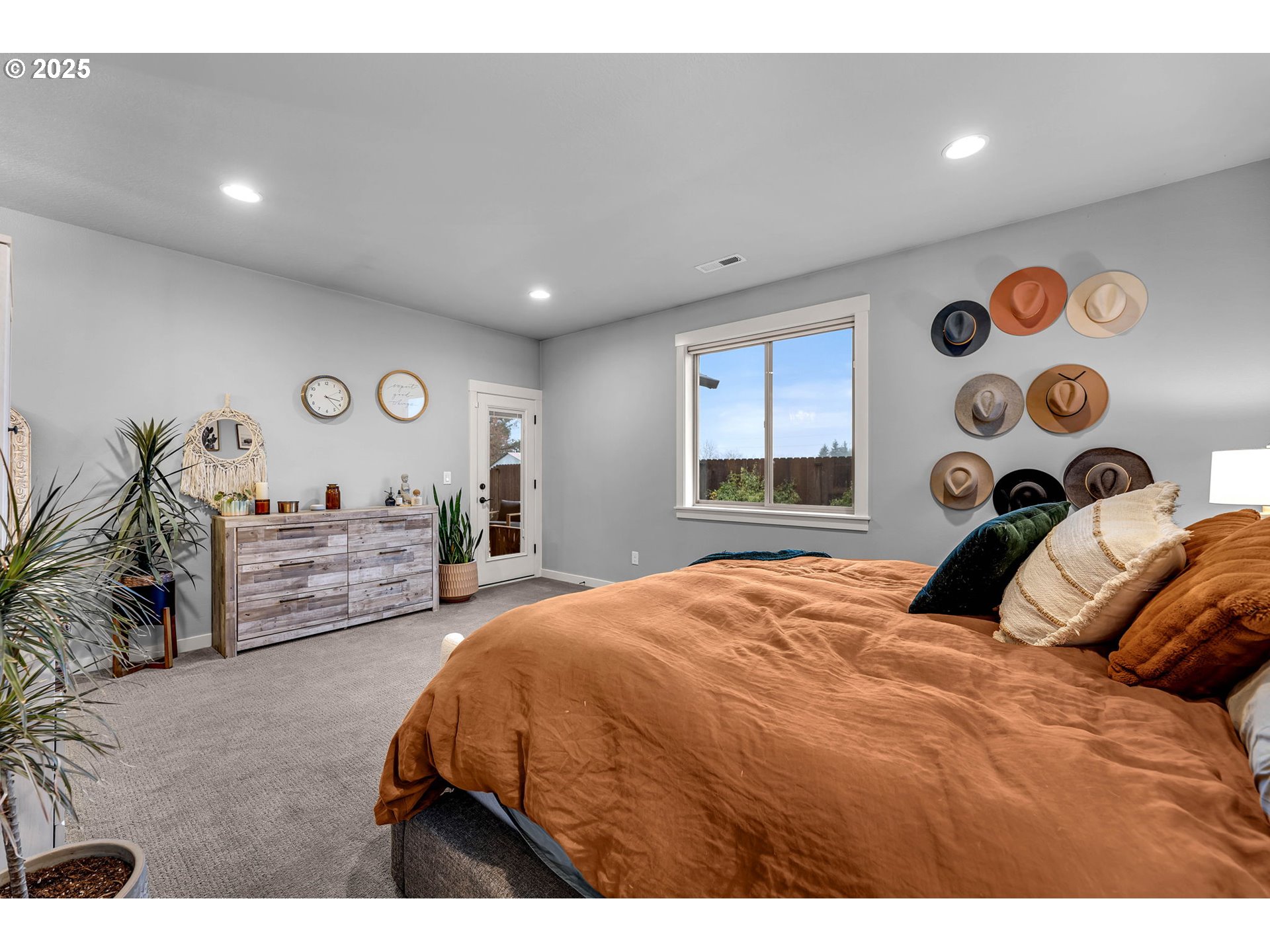 825 S GOOSE LOOP