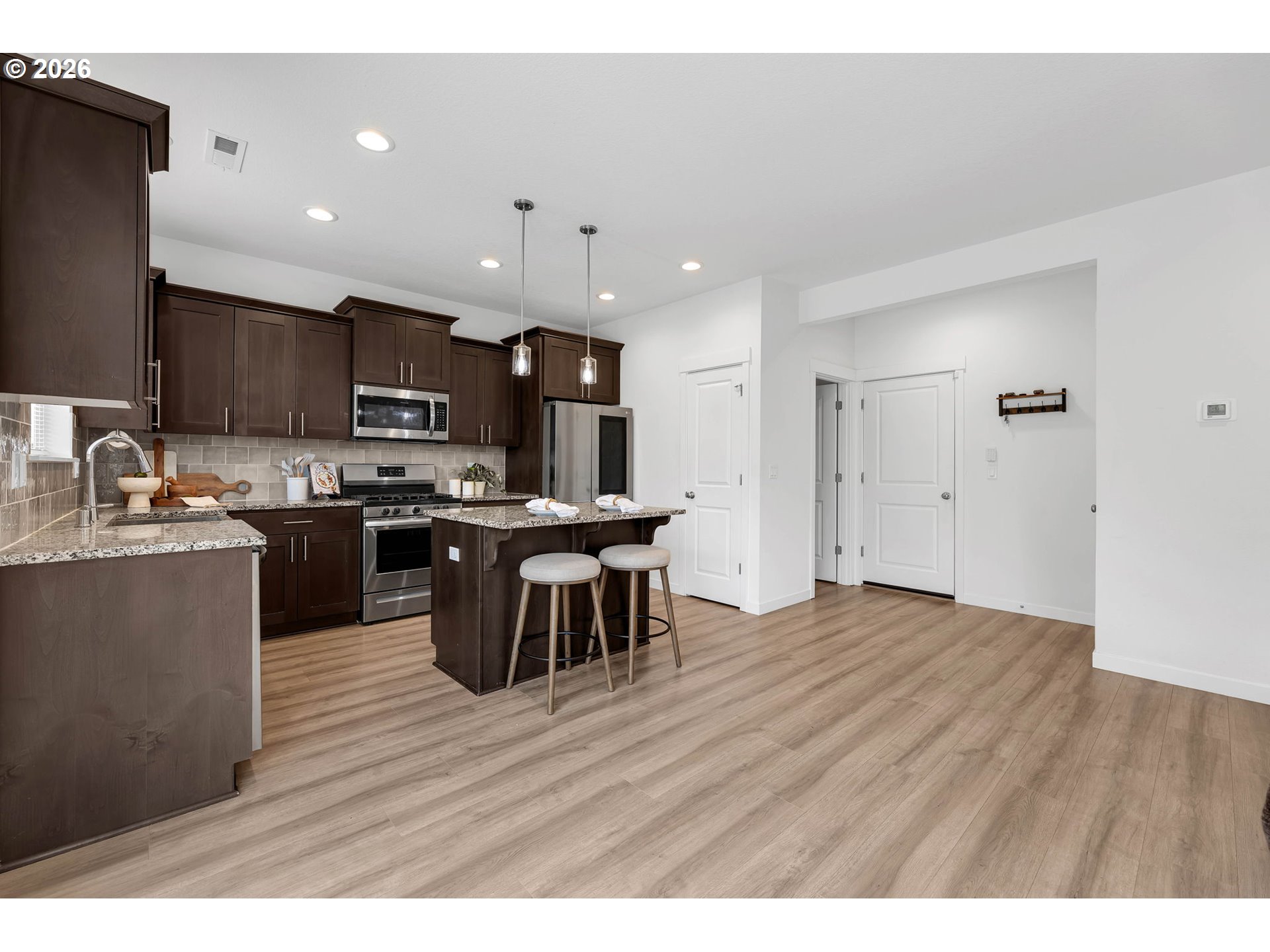 1806 NE 11TH AVE