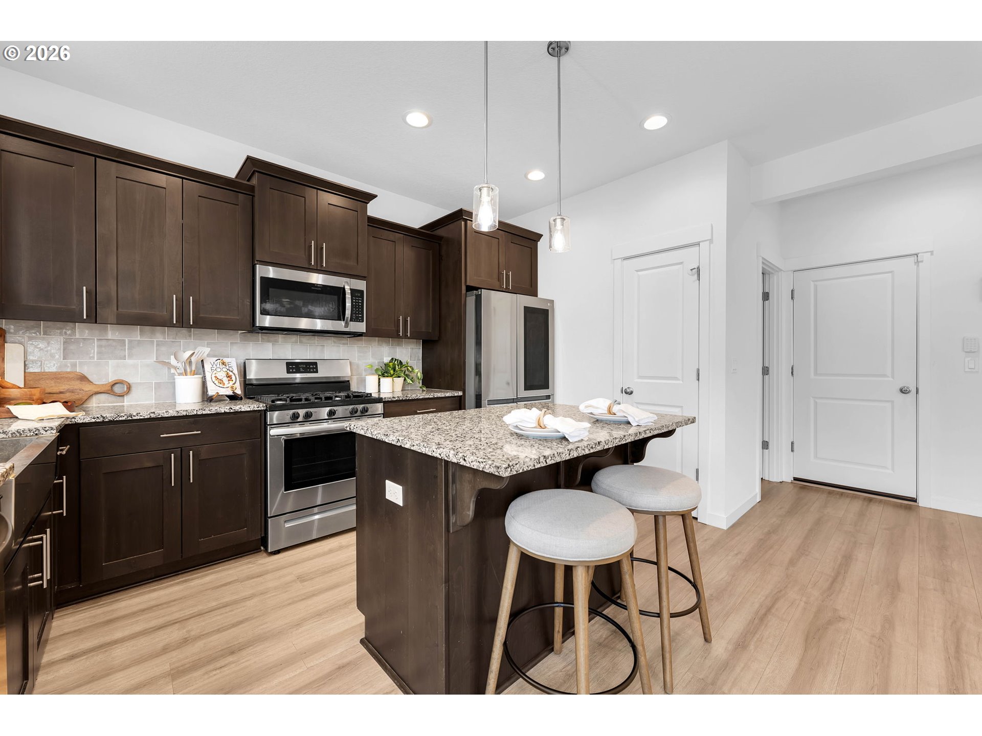 1806 NE 11TH AVE