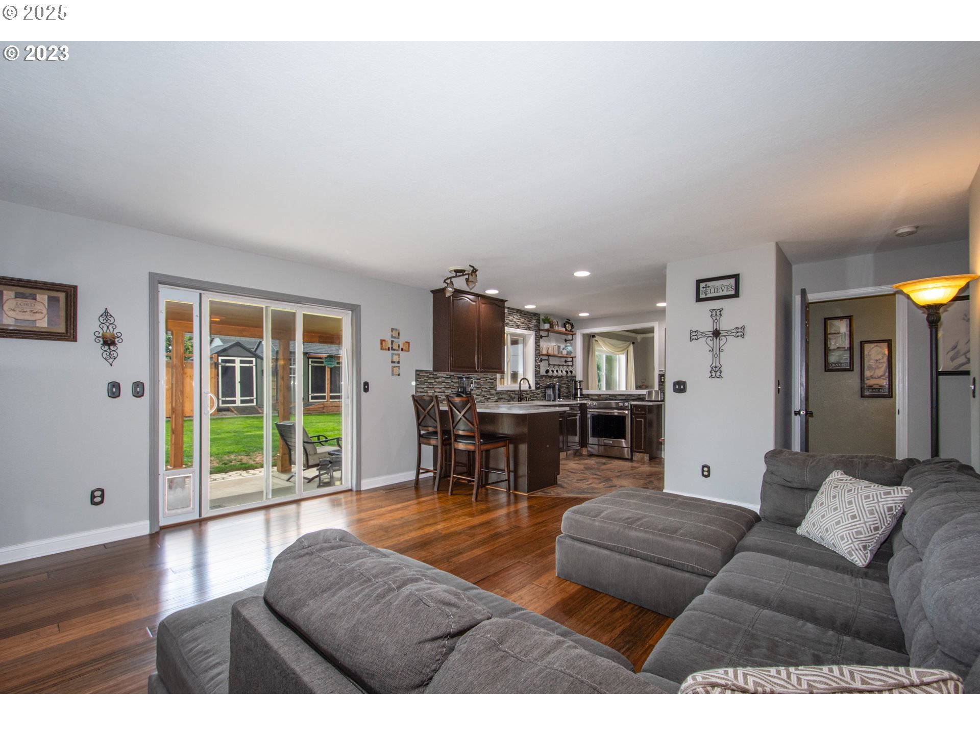 5323 NE 70TH CIR