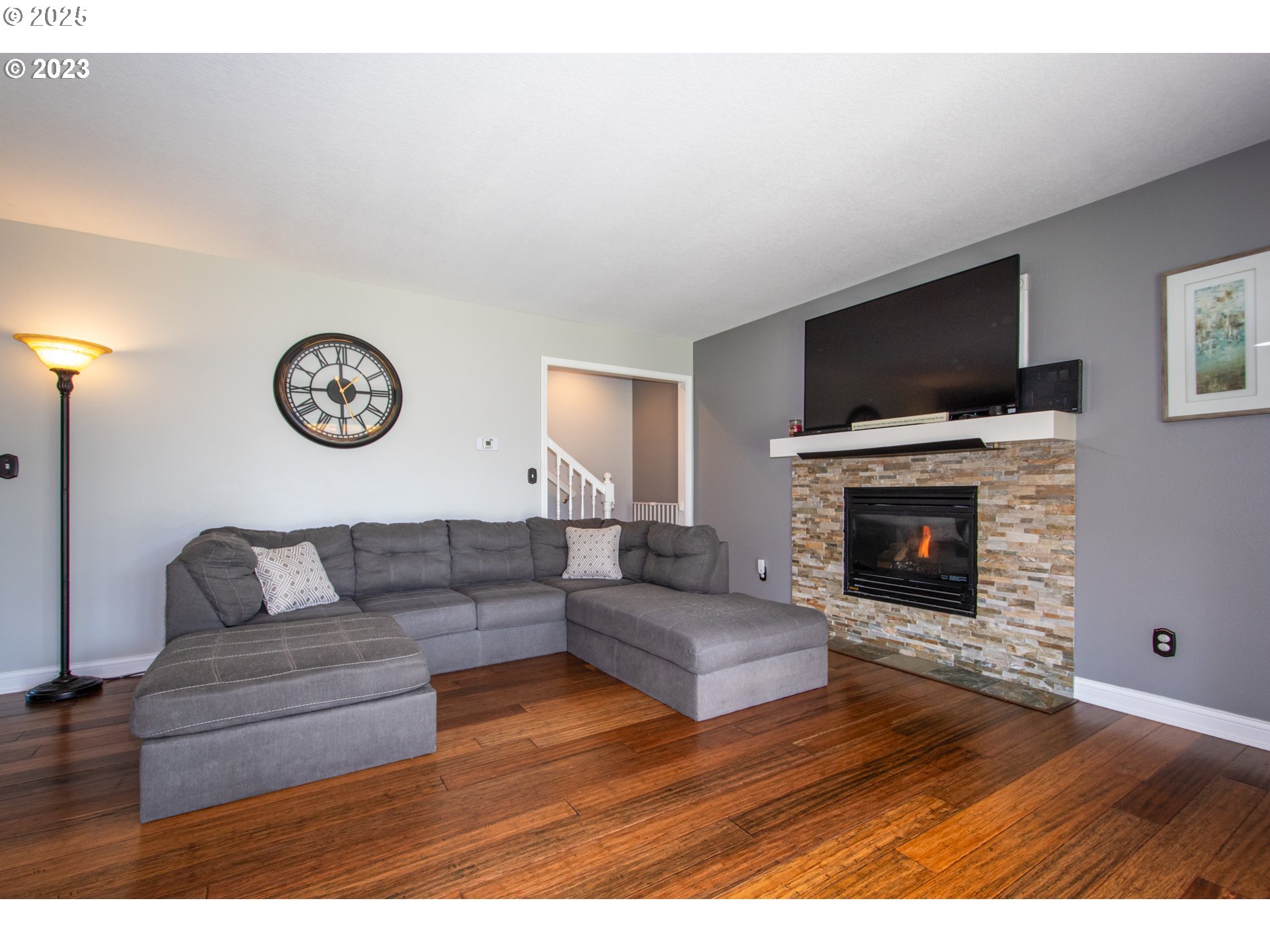5323 NE 70TH CIR