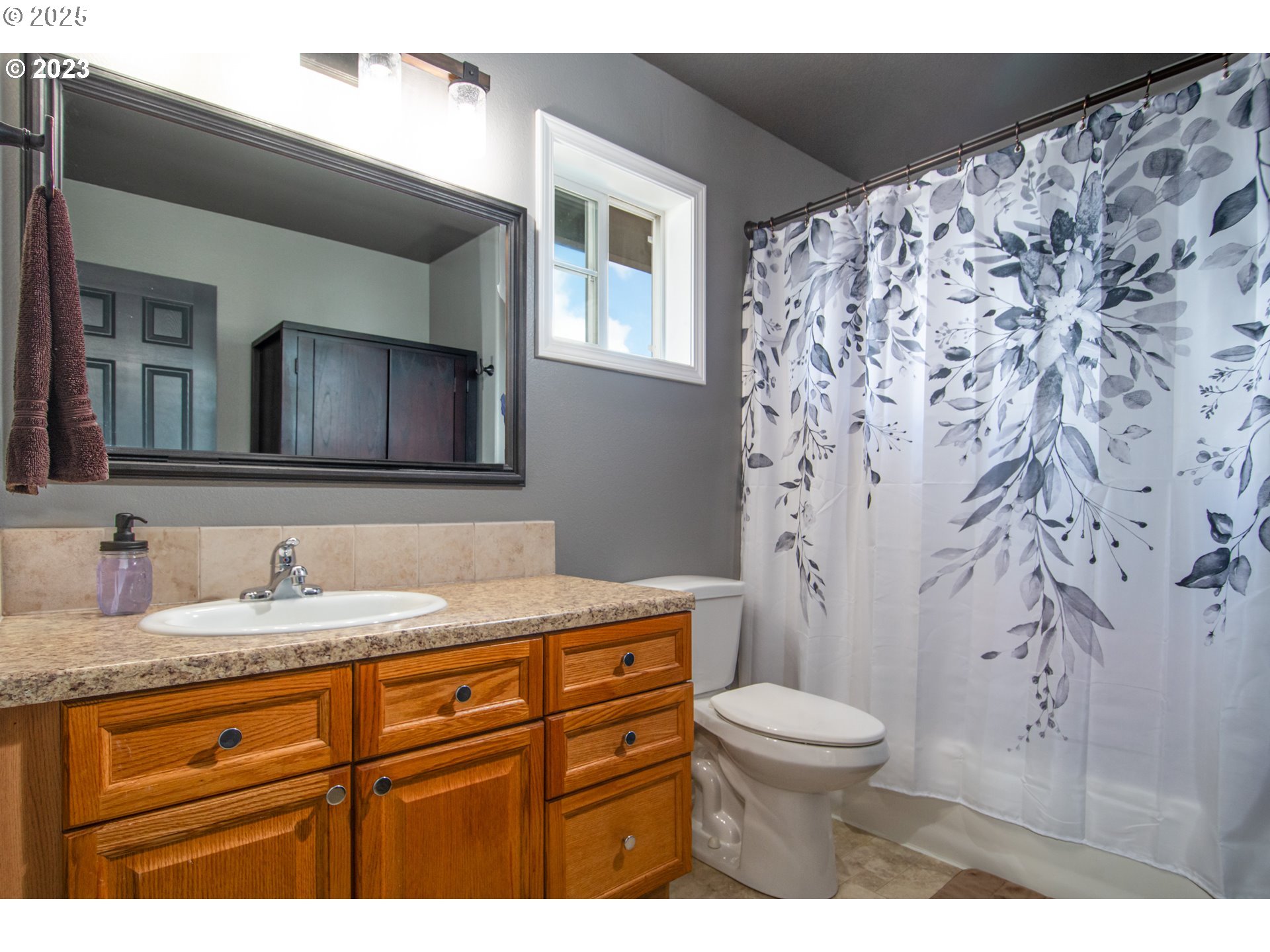 5323 NE 70TH CIR