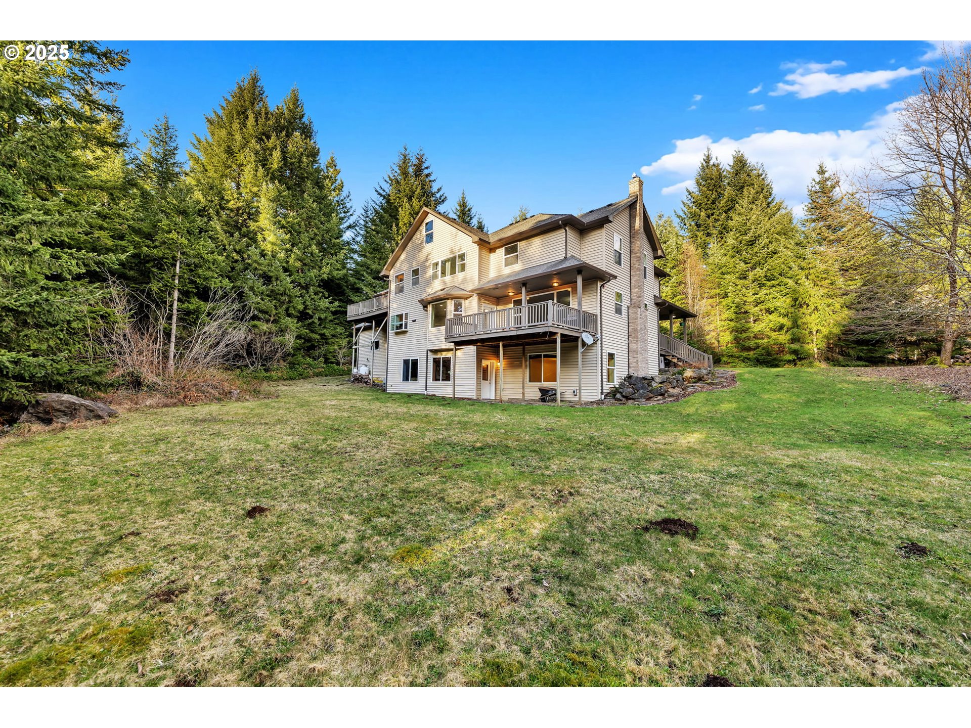 9721 NE LIVINGSTON MOUNTAIN CT