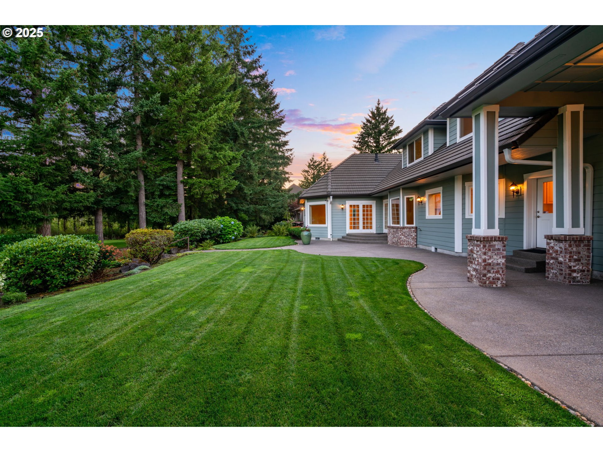 3110 NW LACAMAS DR