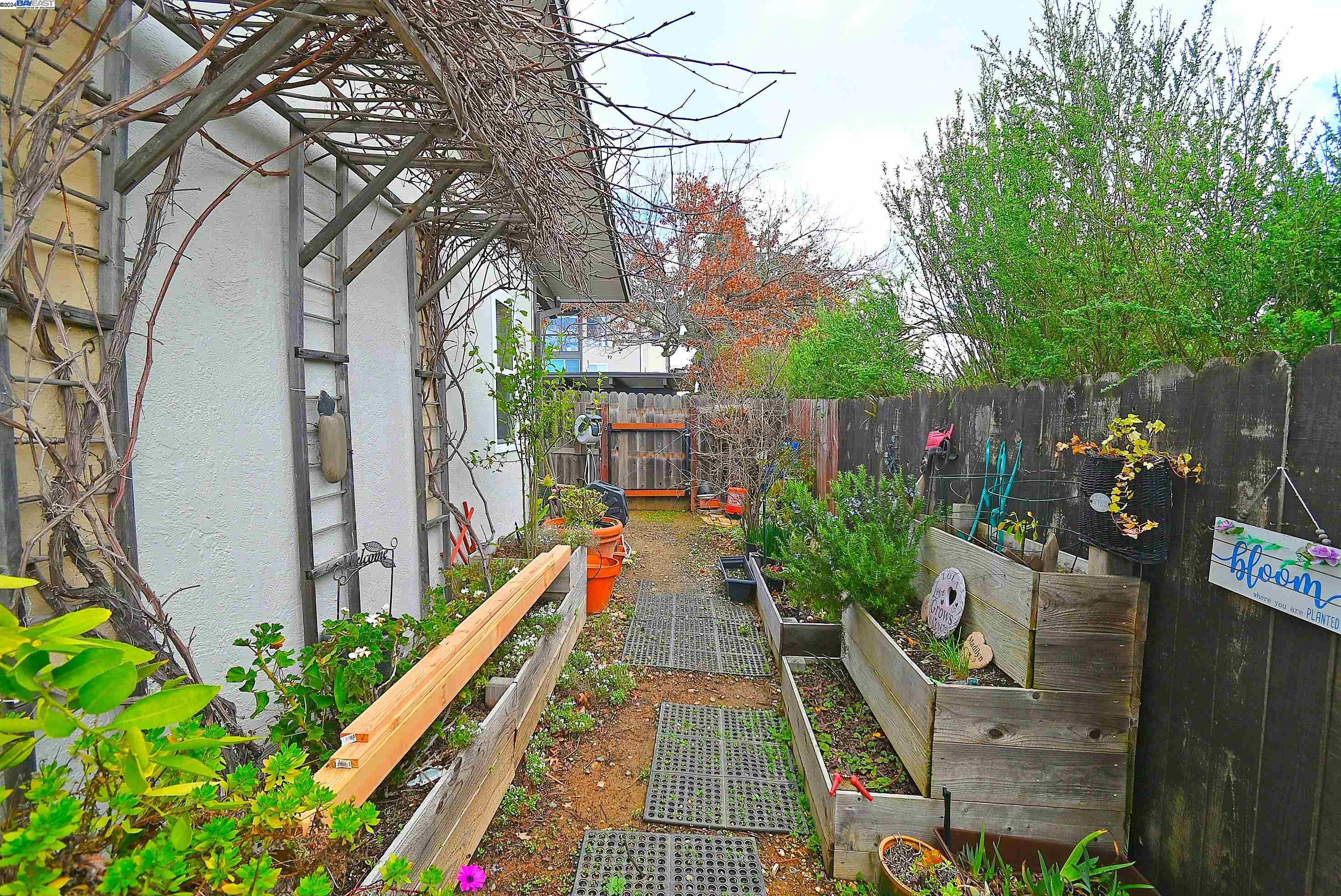 19100 Crest Ave Unit: 57