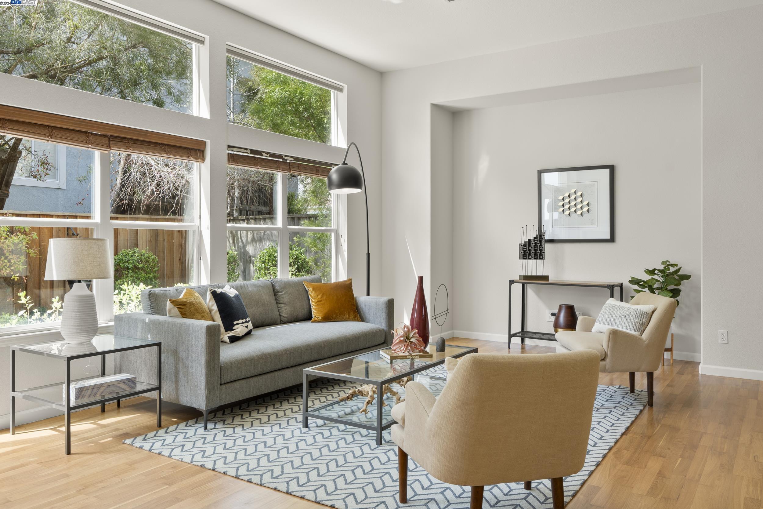 22115 W Lyndon Loop