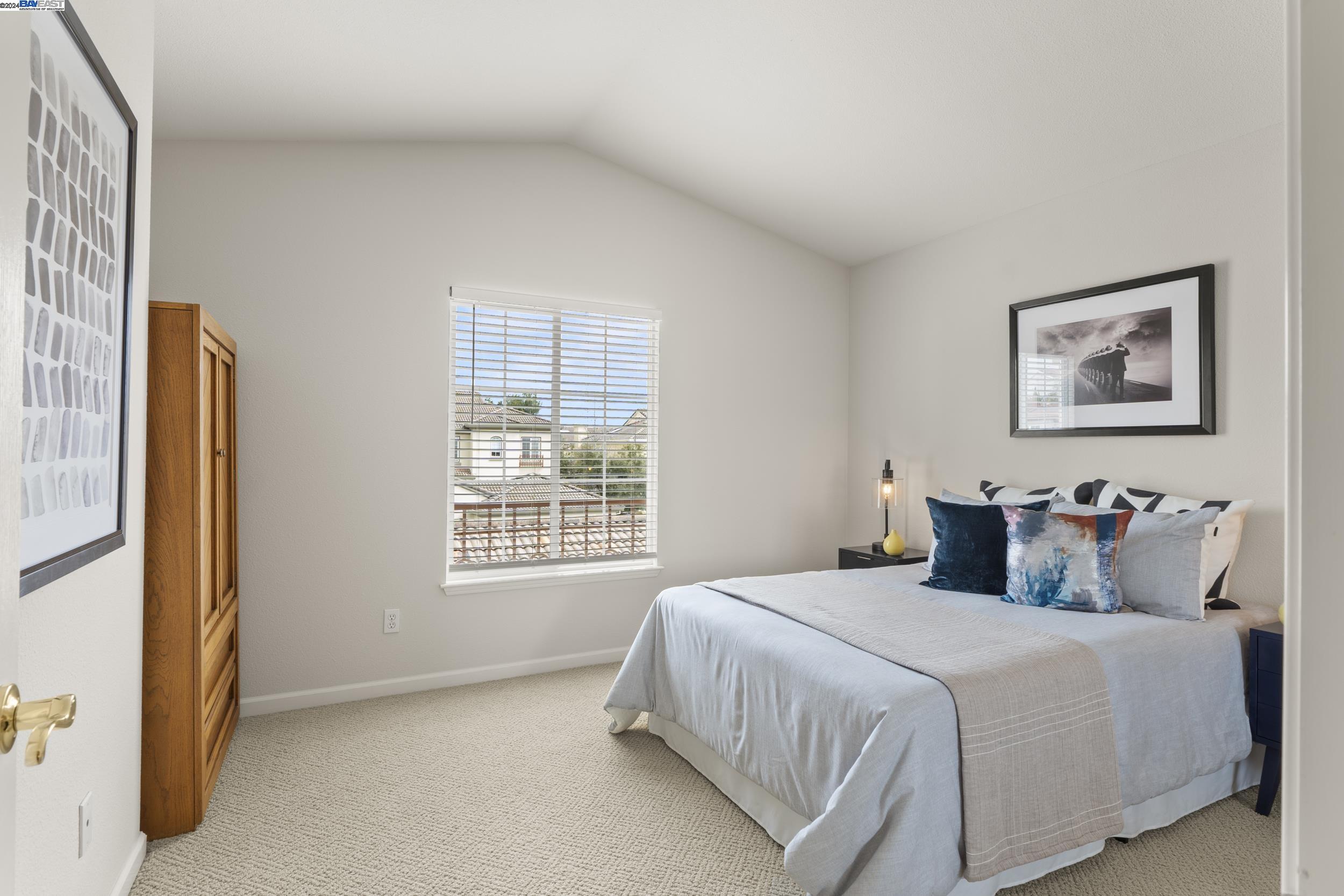22115 W Lyndon Loop