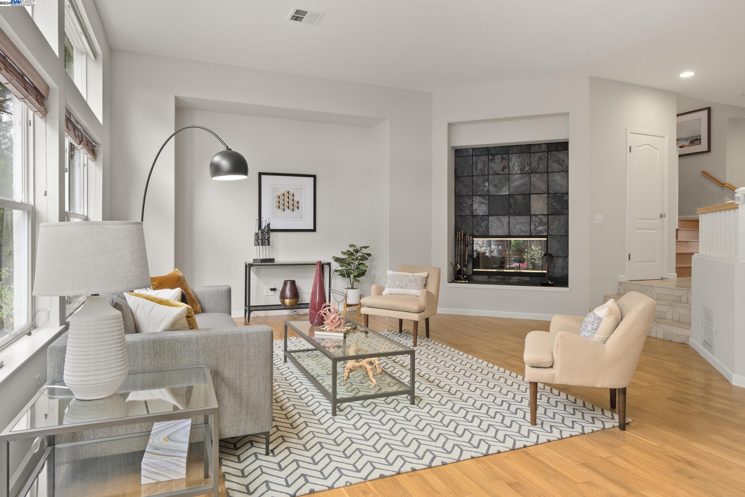22115 W Lyndon Loop
