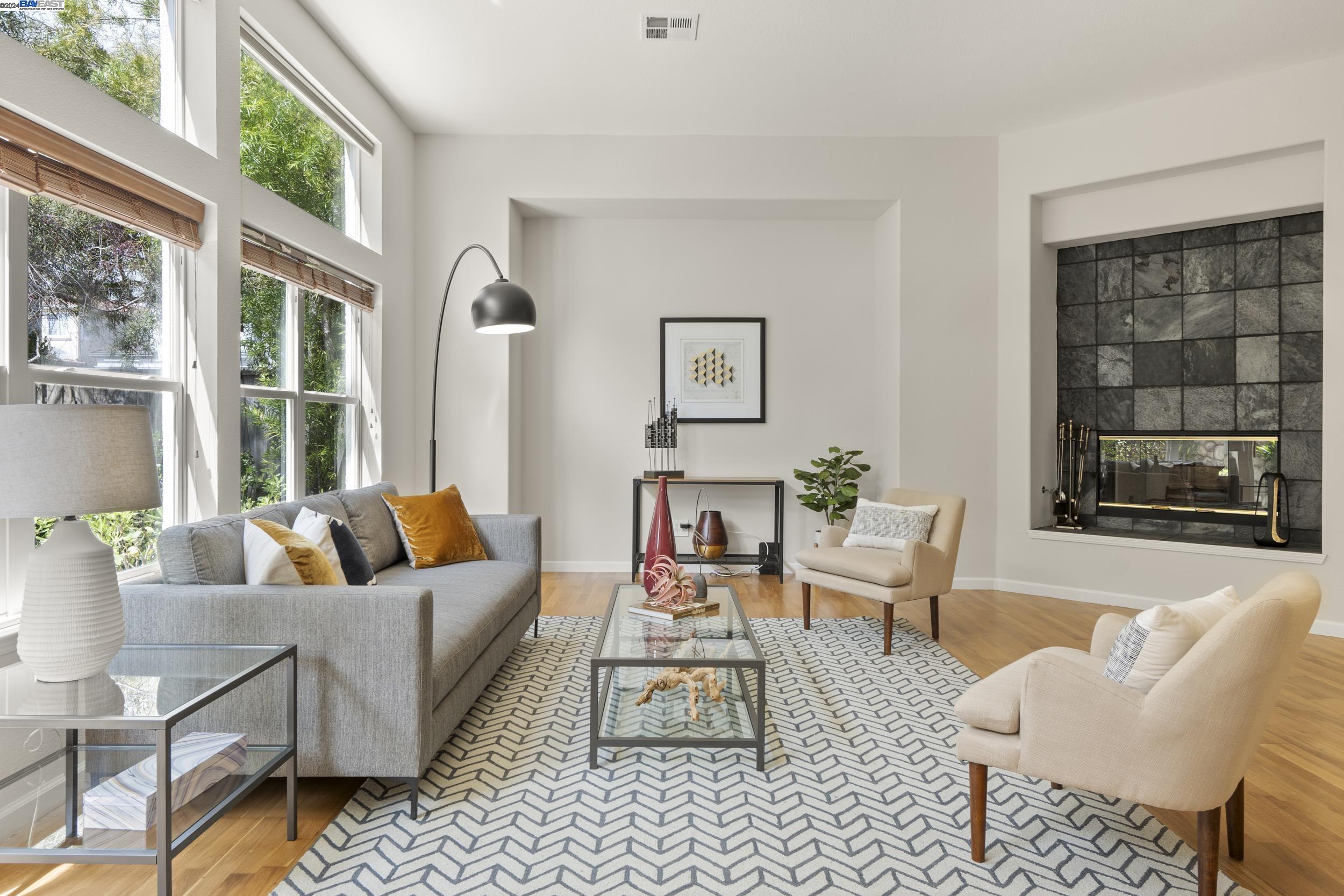 22115 W Lyndon Loop