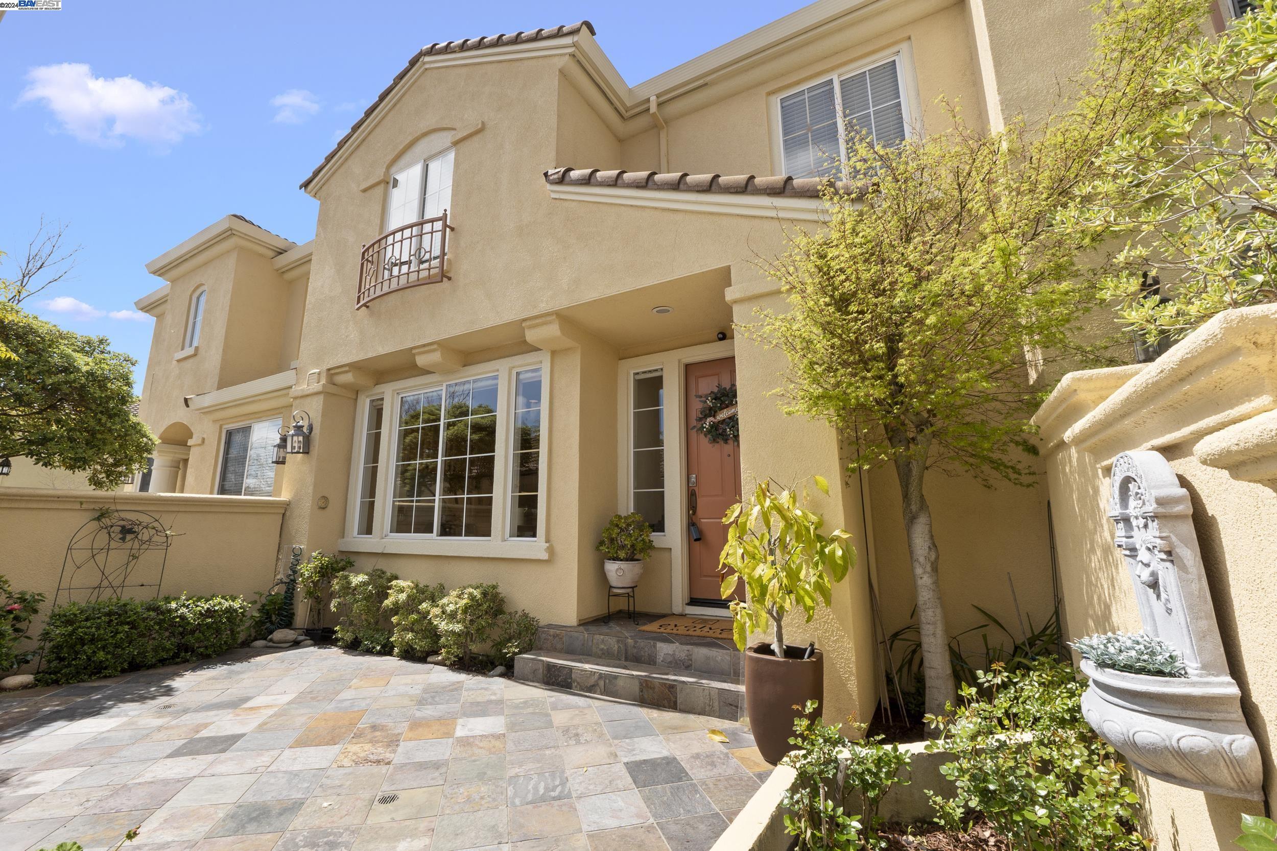 22115 W Lyndon Loop