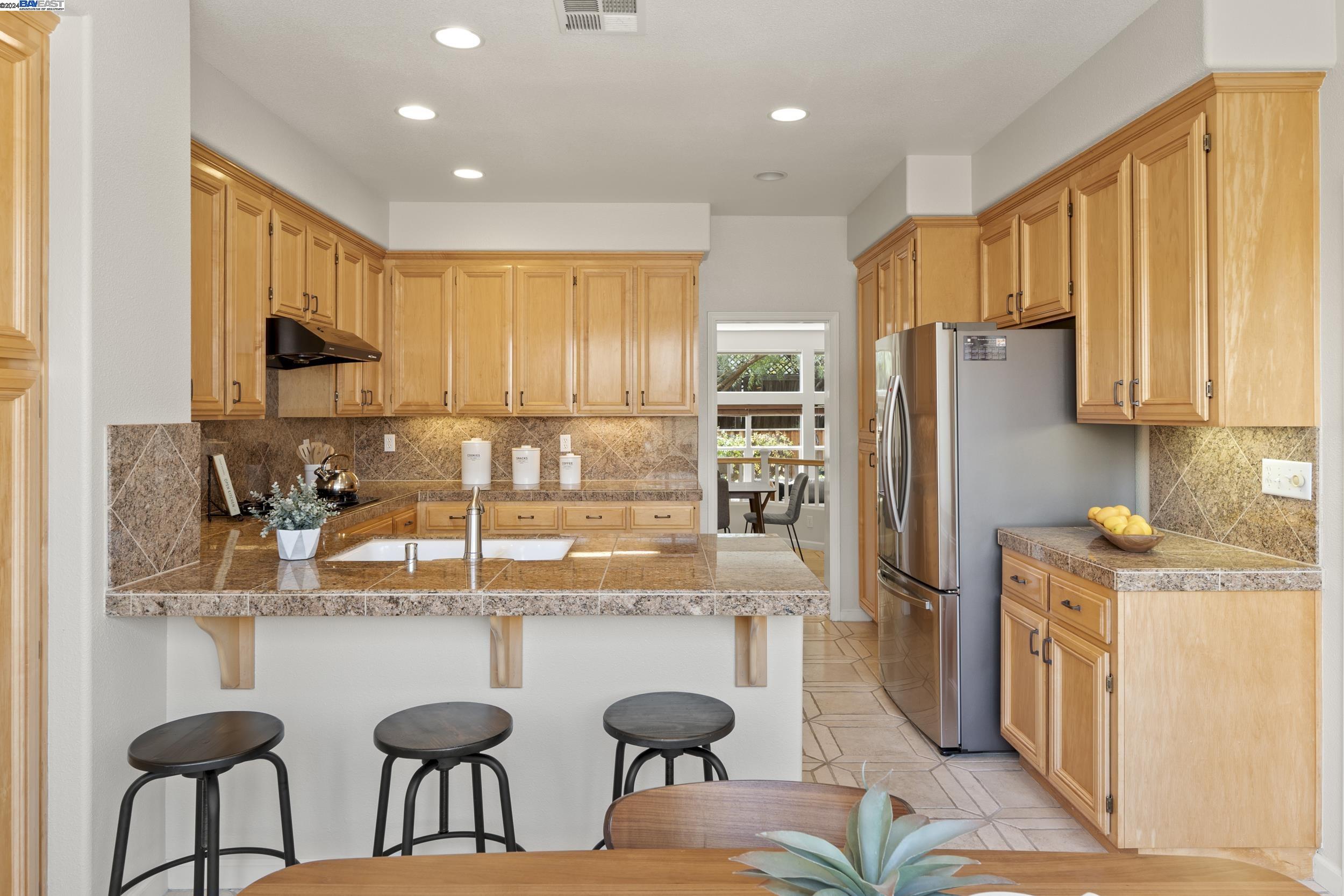 22115 W Lyndon Loop