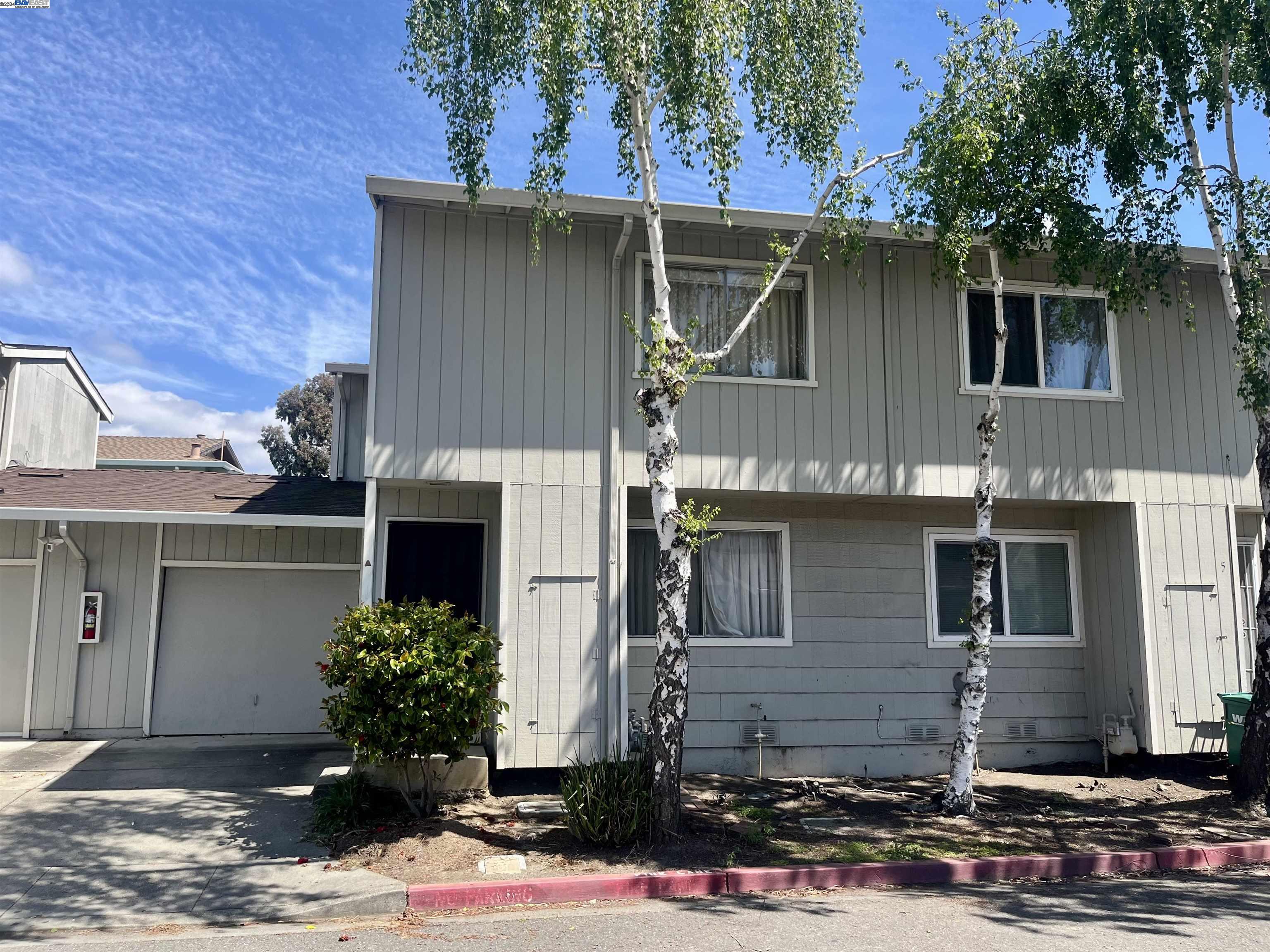631 Foster Ct # 4