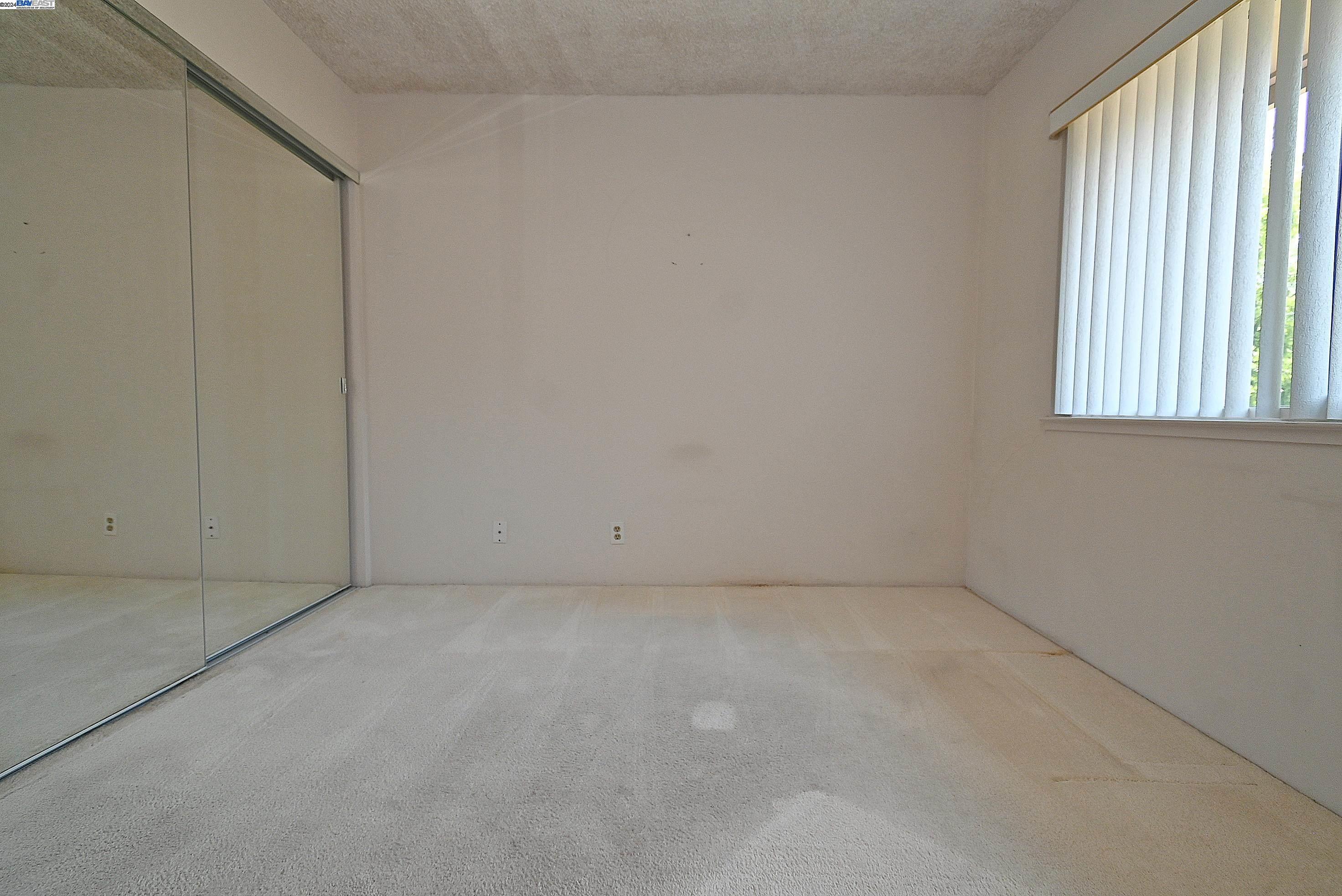2248 Oak Creek Pl