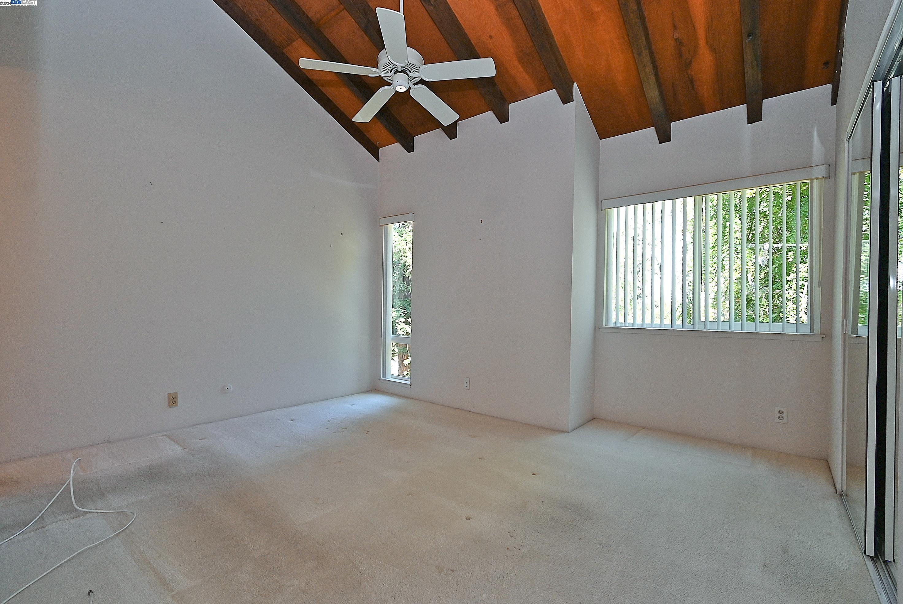 2248 Oak Creek Pl