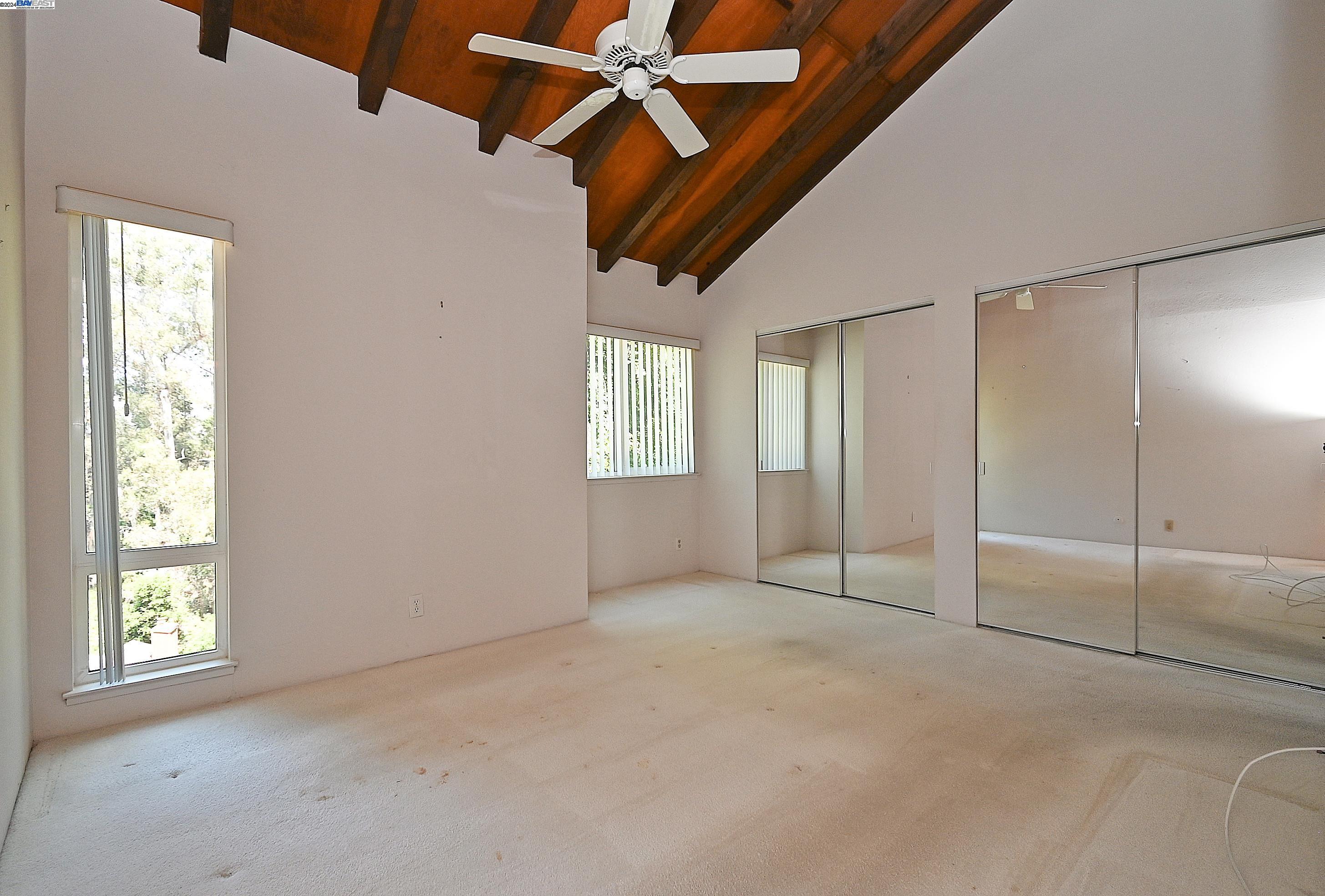 2248 Oak Creek Pl
