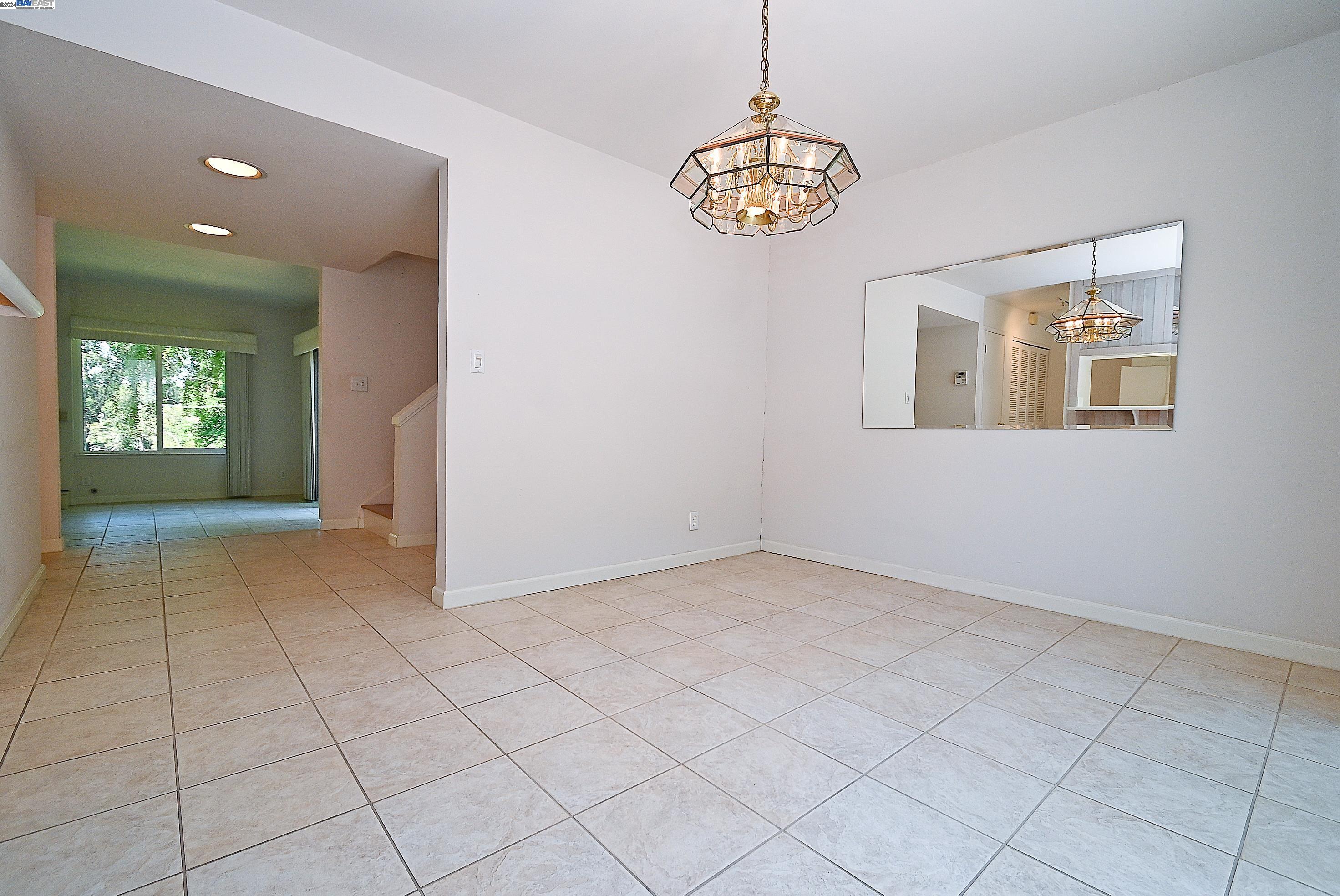 2248 Oak Creek Pl