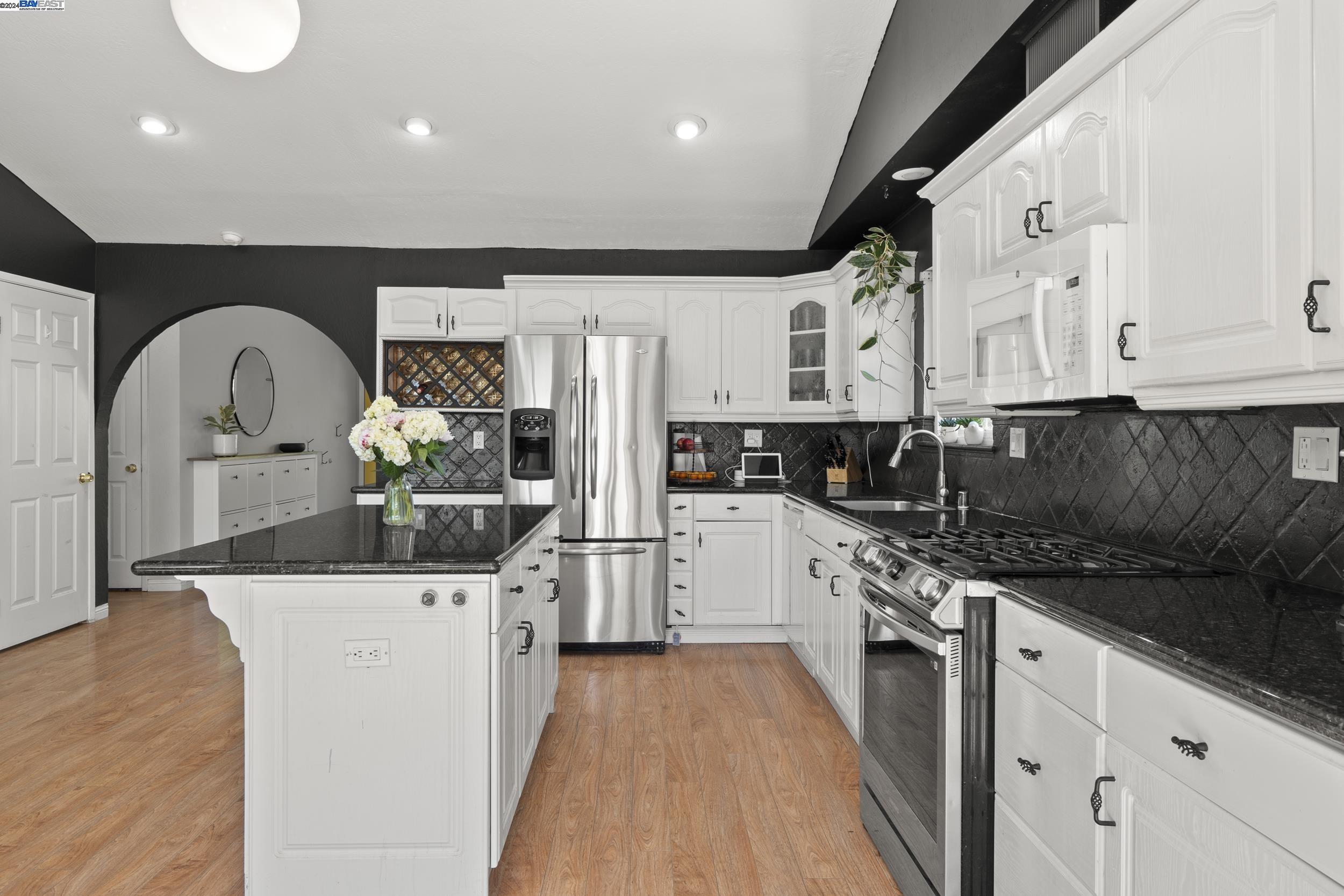 18824 Cameo Ct