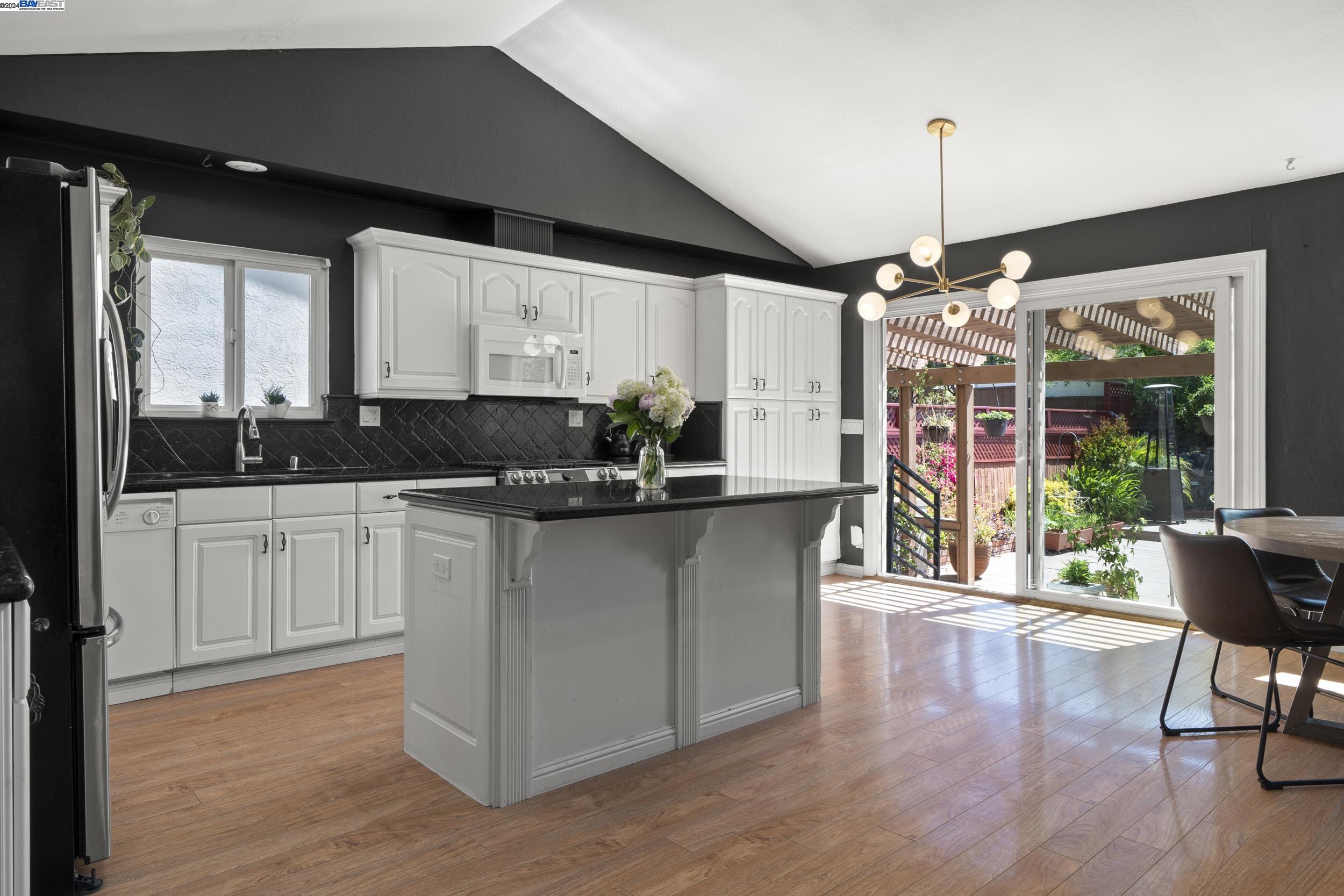18824 Cameo Ct