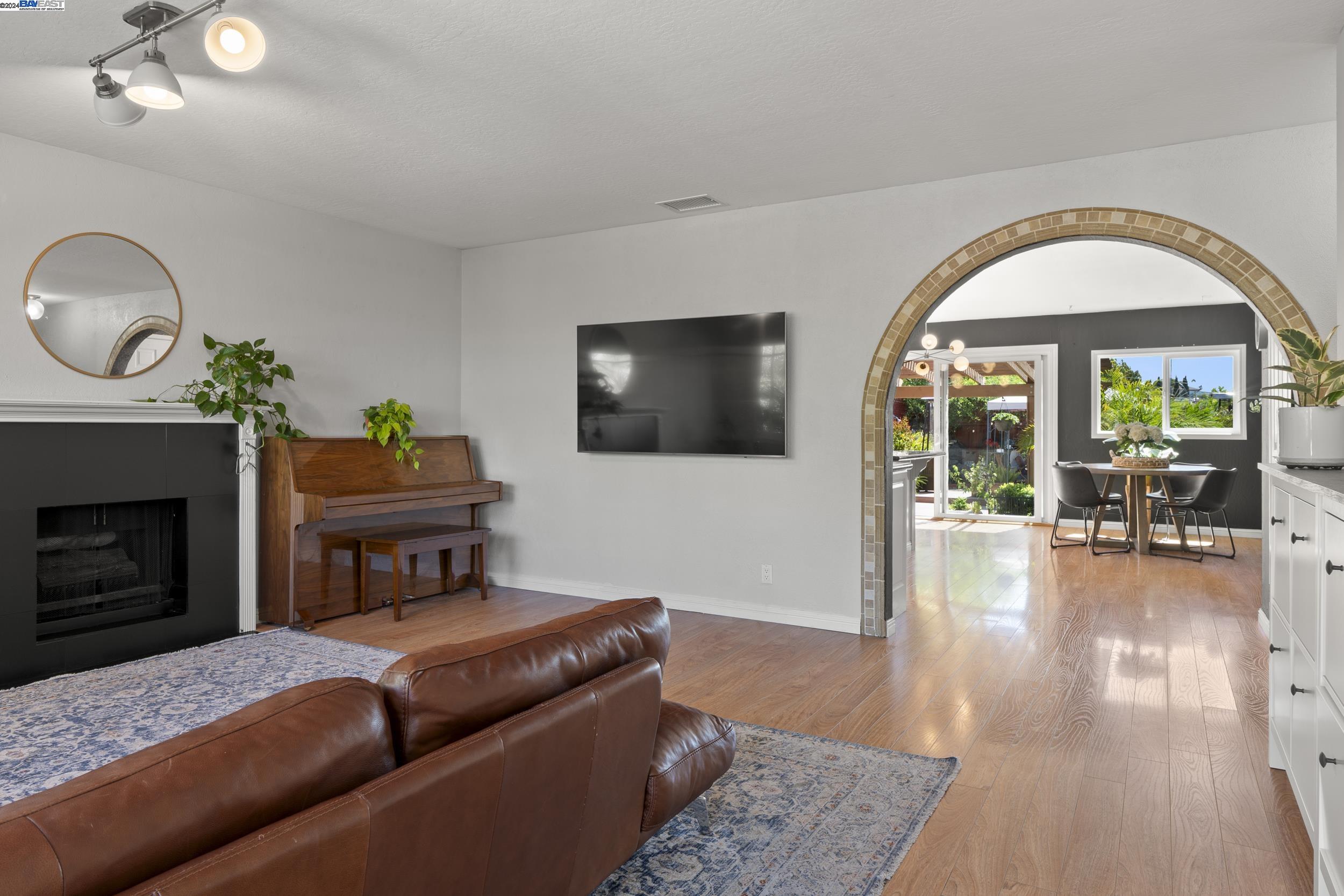 18824 Cameo Ct