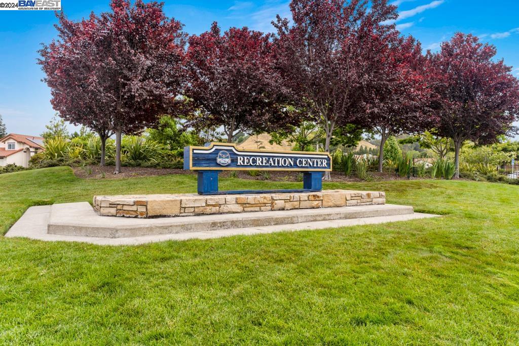 19701 Edwin Markham Dr