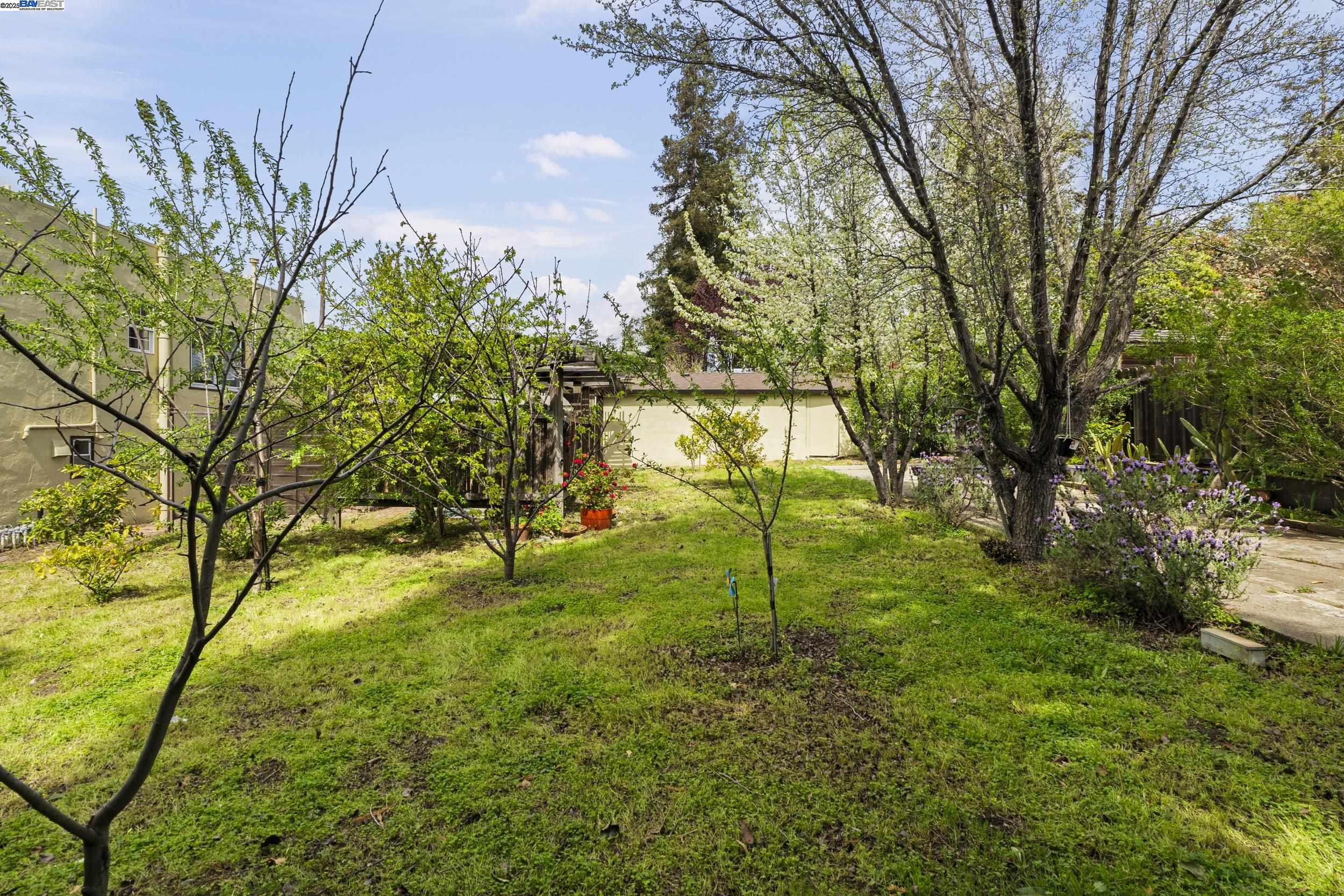 18890 Redwood Rd