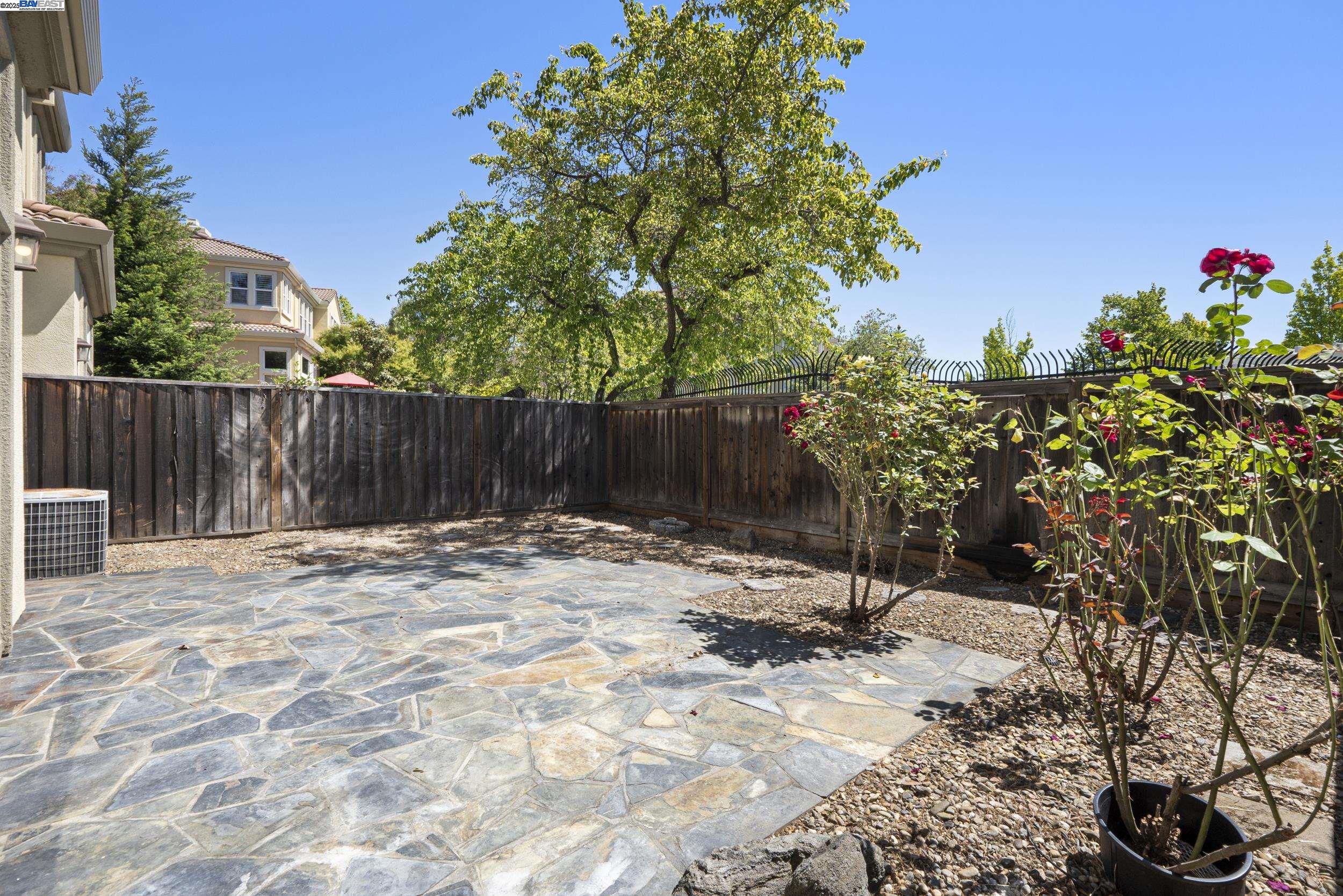 22180 W Lyndon Loop