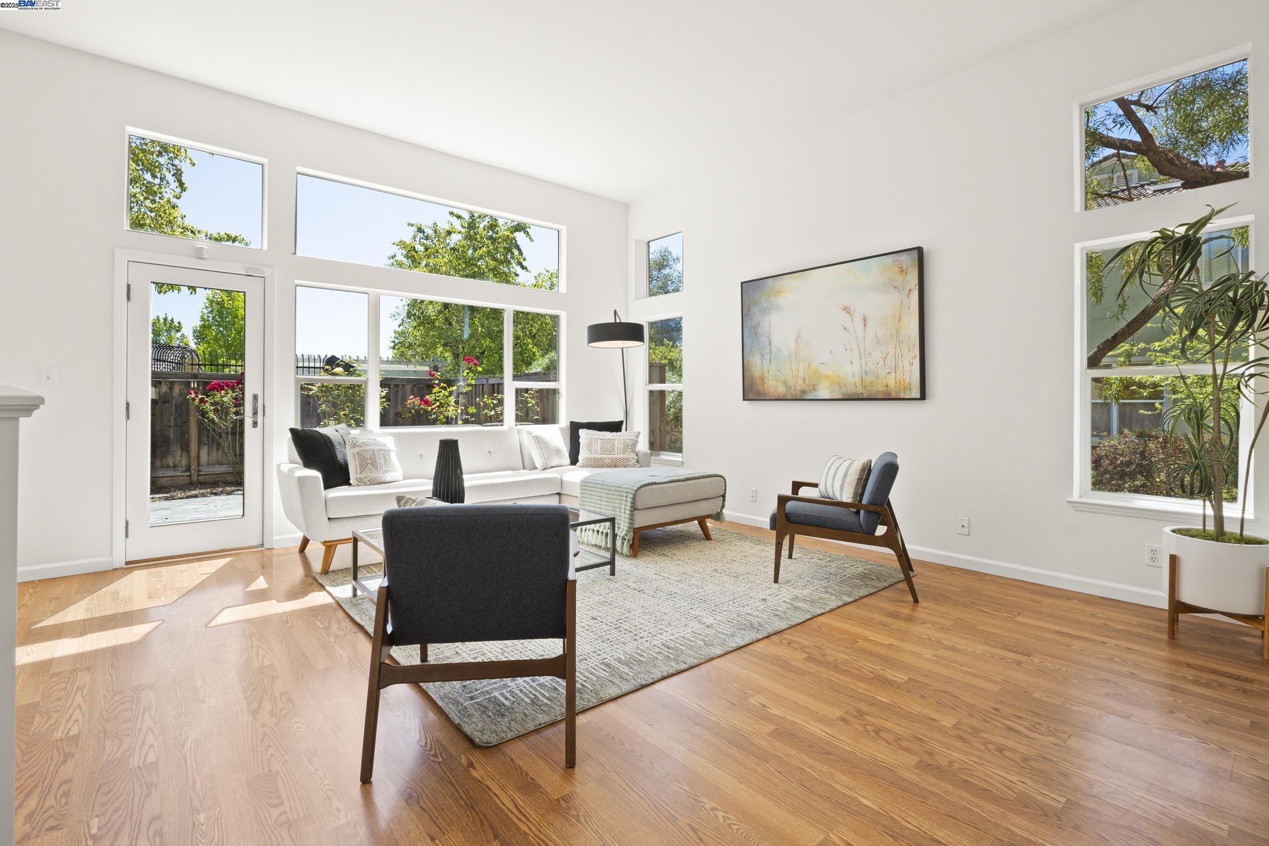 22180 W Lyndon Loop