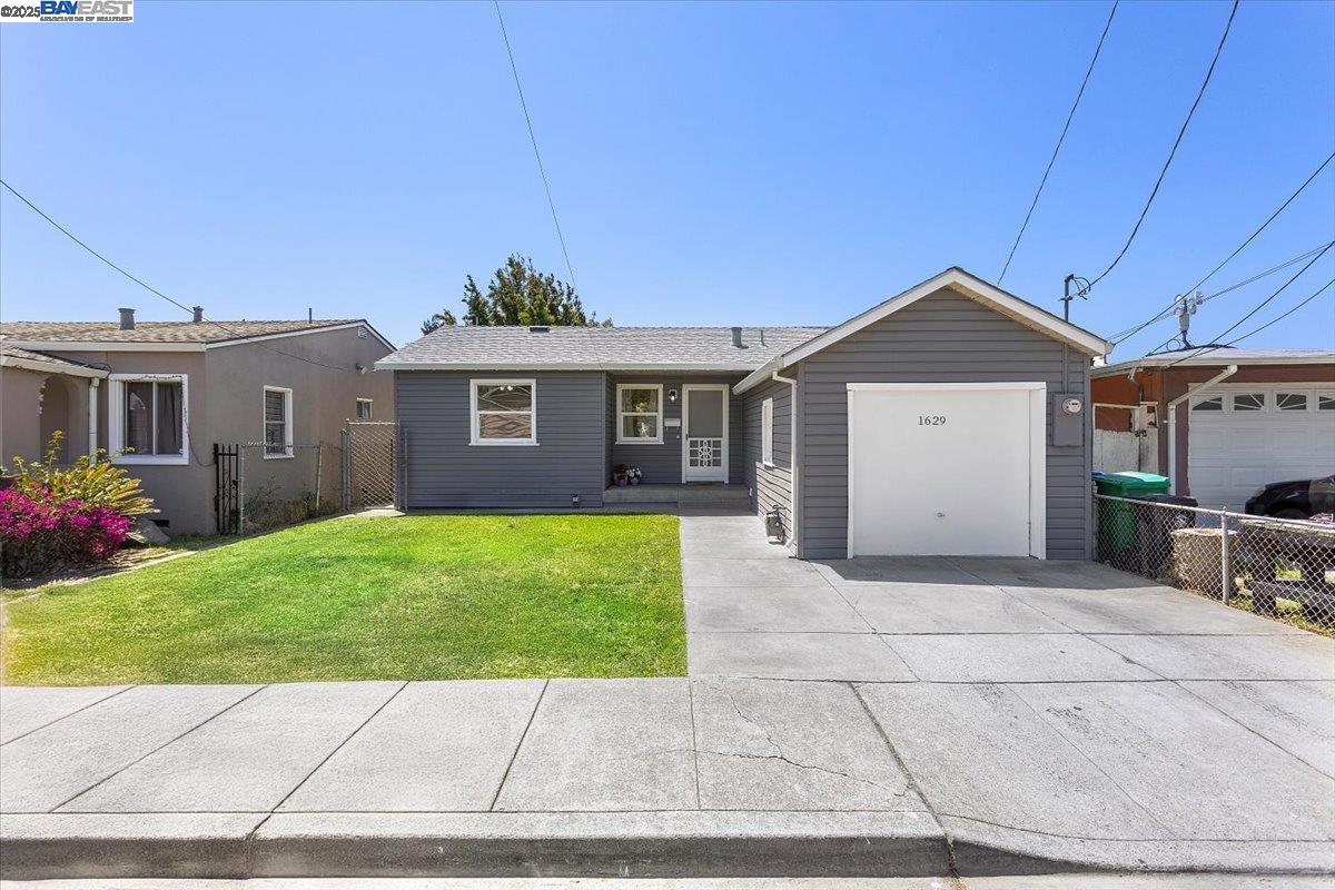 1629 Thrush Ave