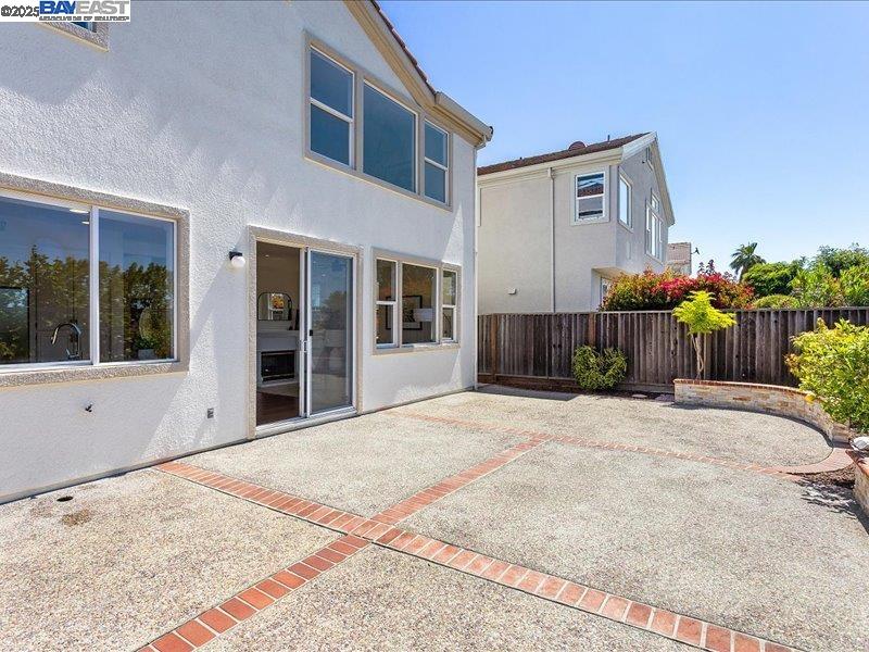21042 Sherman Dr