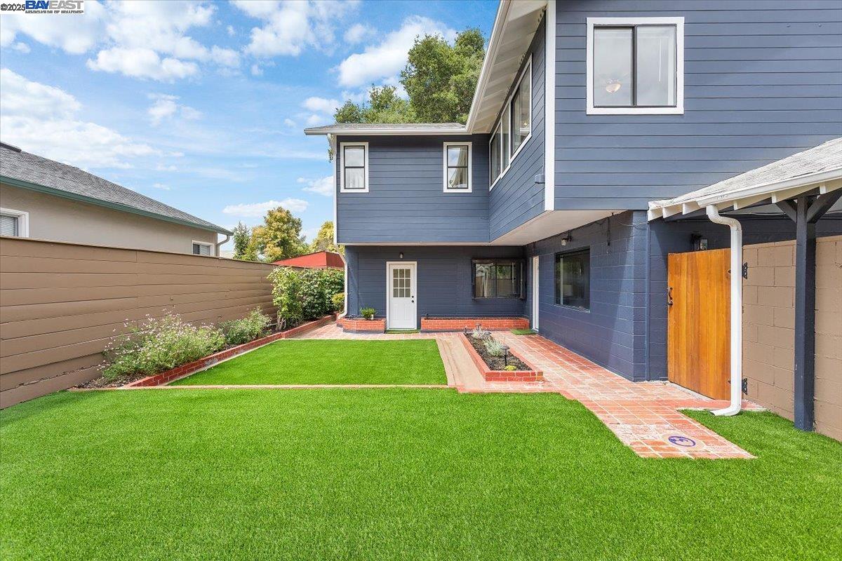 20101 Catalina Dr
