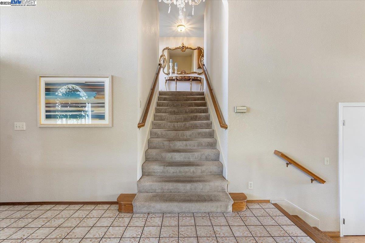 6444 Boone Dr