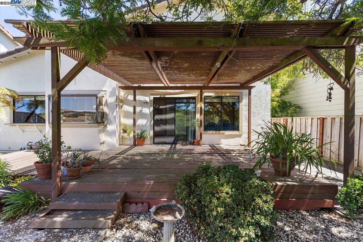 6444 Boone Dr