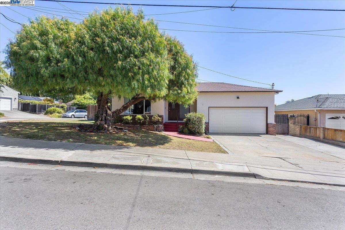 19306 Vaughn Ave