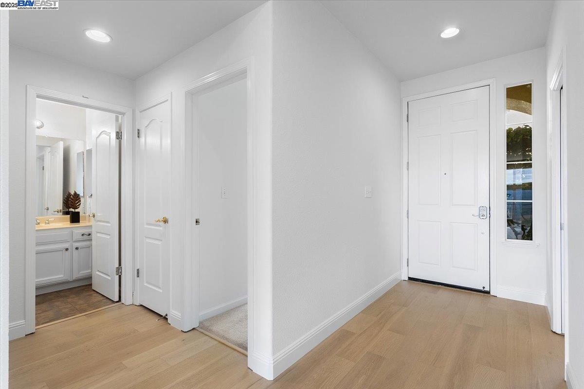 22284 E Lyndon Loop